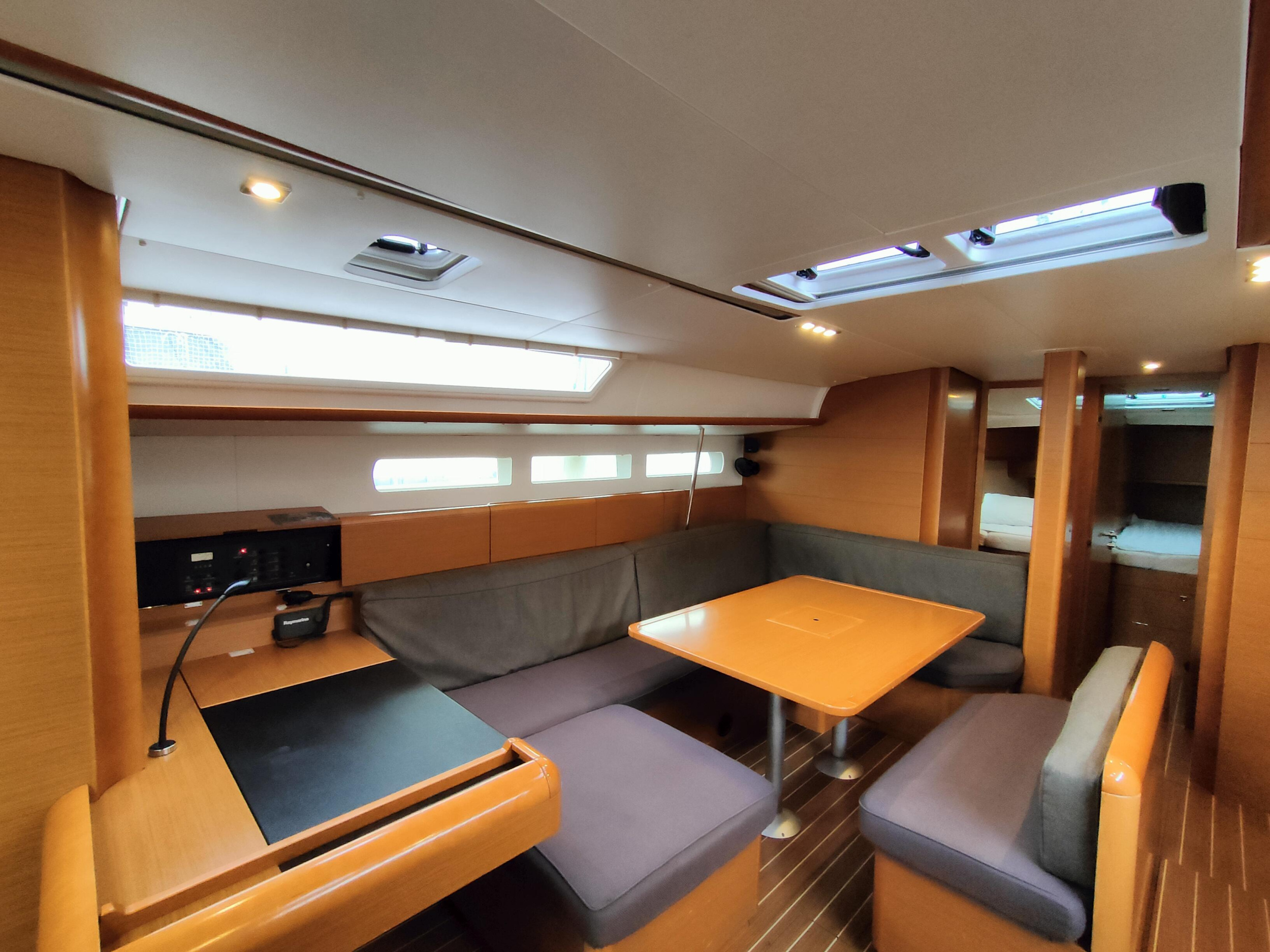 Sun Odyssey 519 - 5 cab. — photo 23