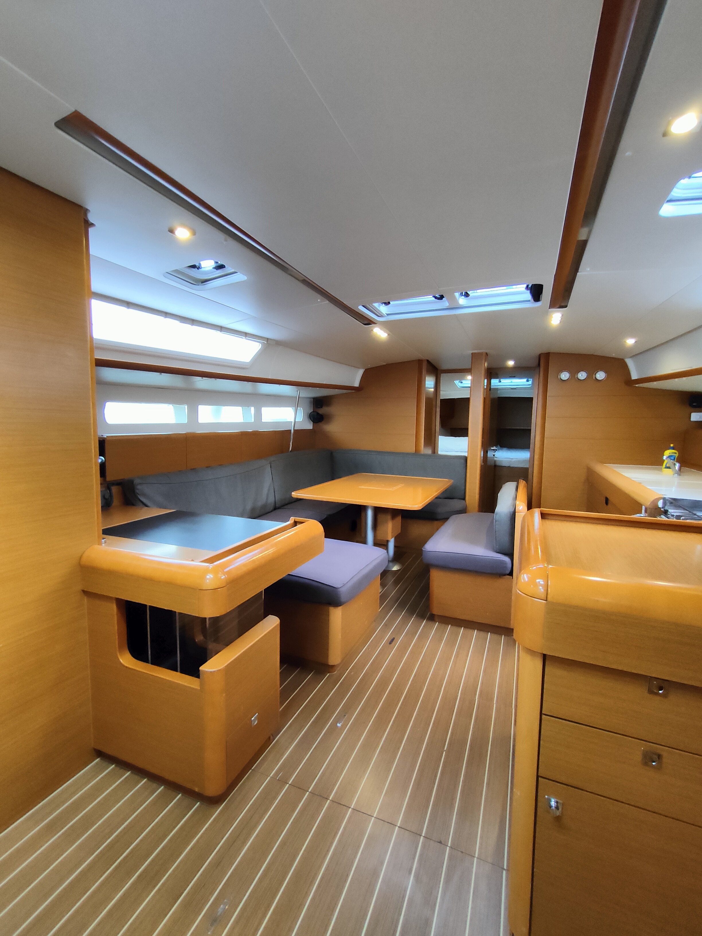 Sun Odyssey 519 - 5 cab. — photo 24