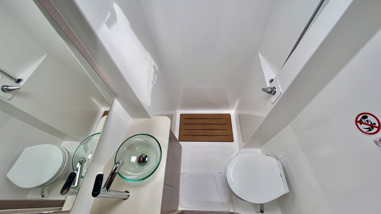 Dufour 48 Catamaran - 5 + 1 cab. — photo 23