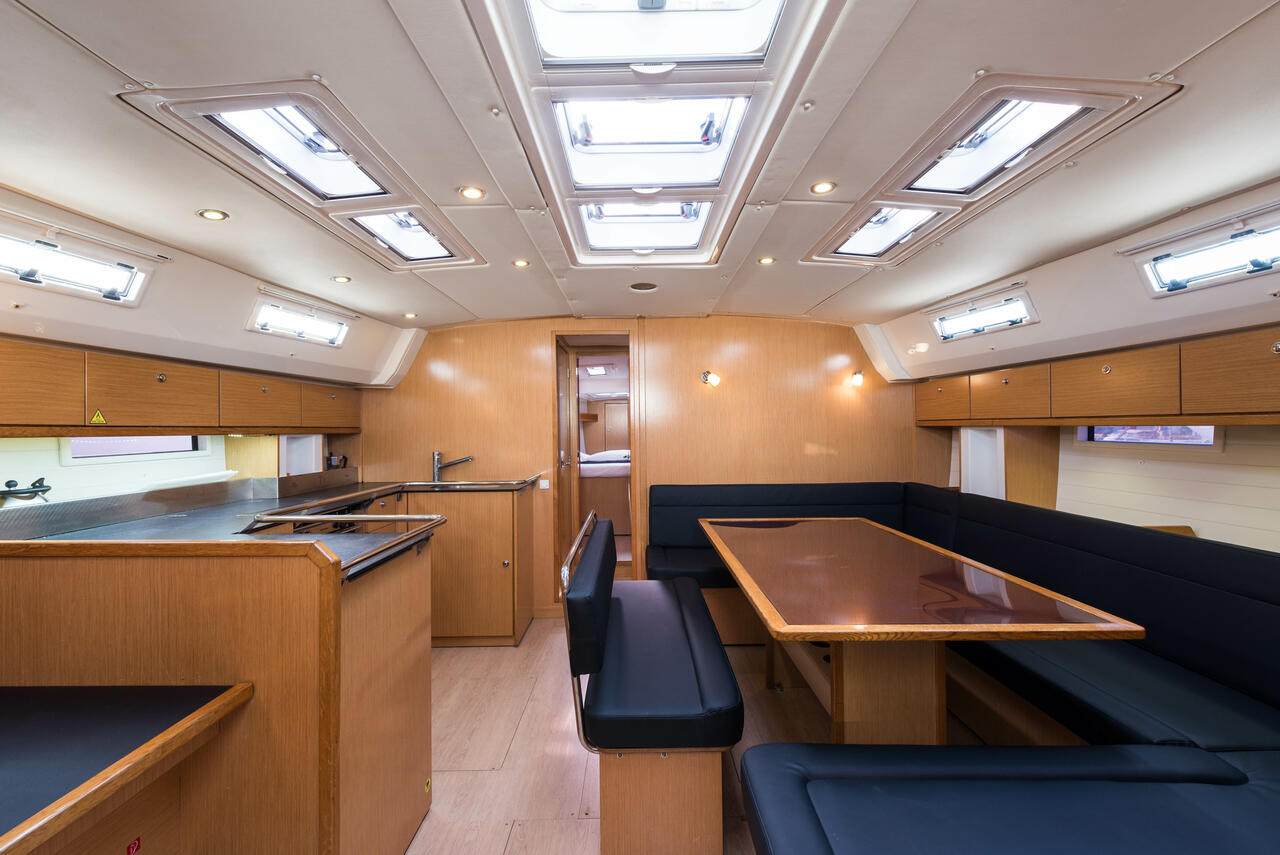 Bavaria 50 Cruiser — photo 8