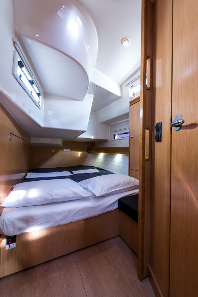 Bavaria 50 Cruiser — photo 13