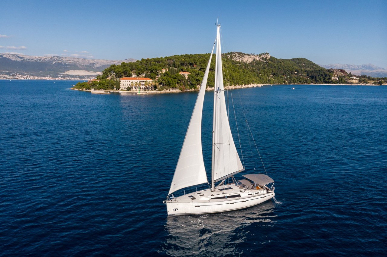 Bavaria Cruiser 51 — photo 1