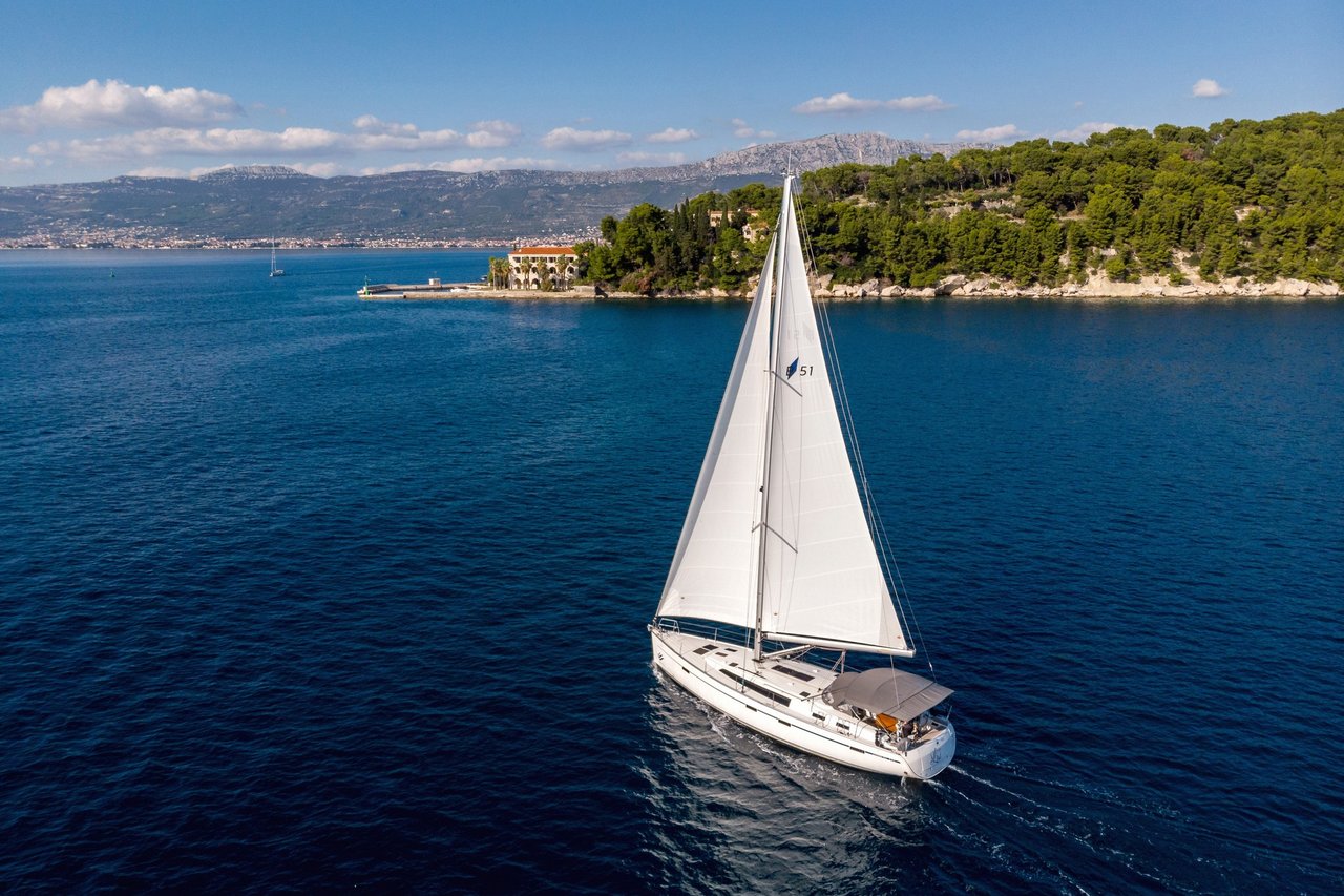 Bavaria Cruiser 51 — photo 3