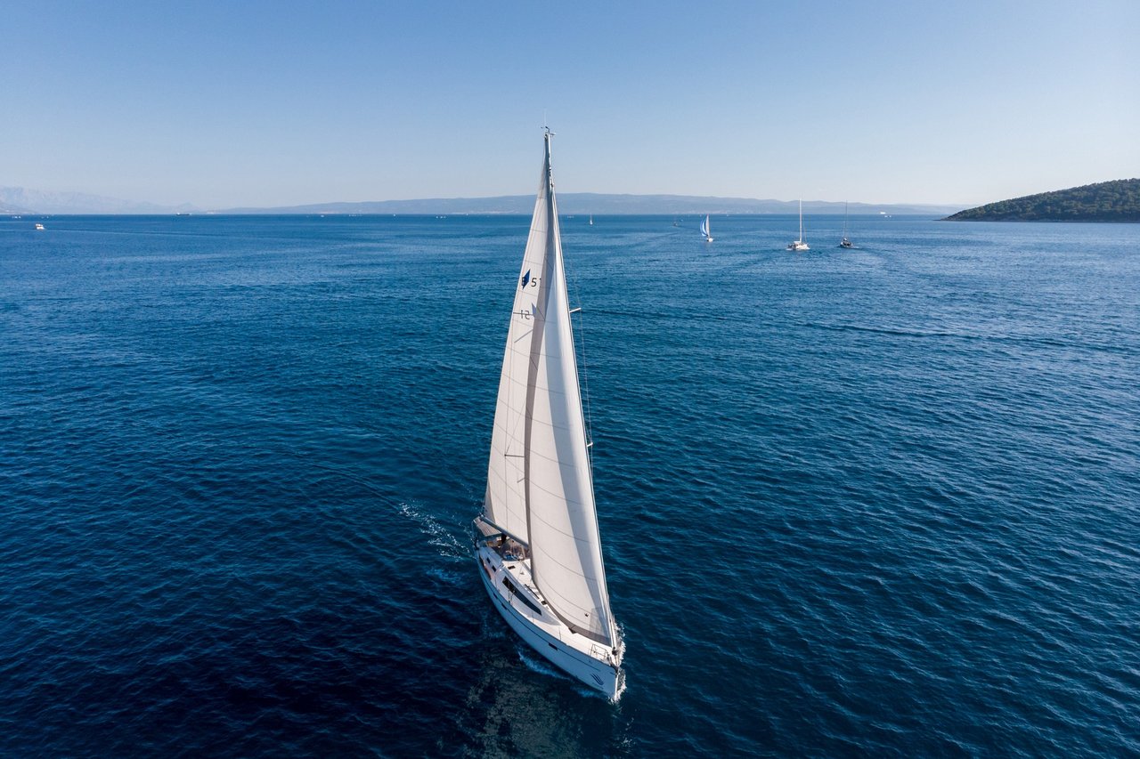 Bavaria Cruiser 51 — photo 5