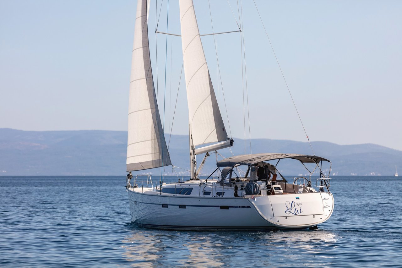 Bavaria Cruiser 51 — photo 9