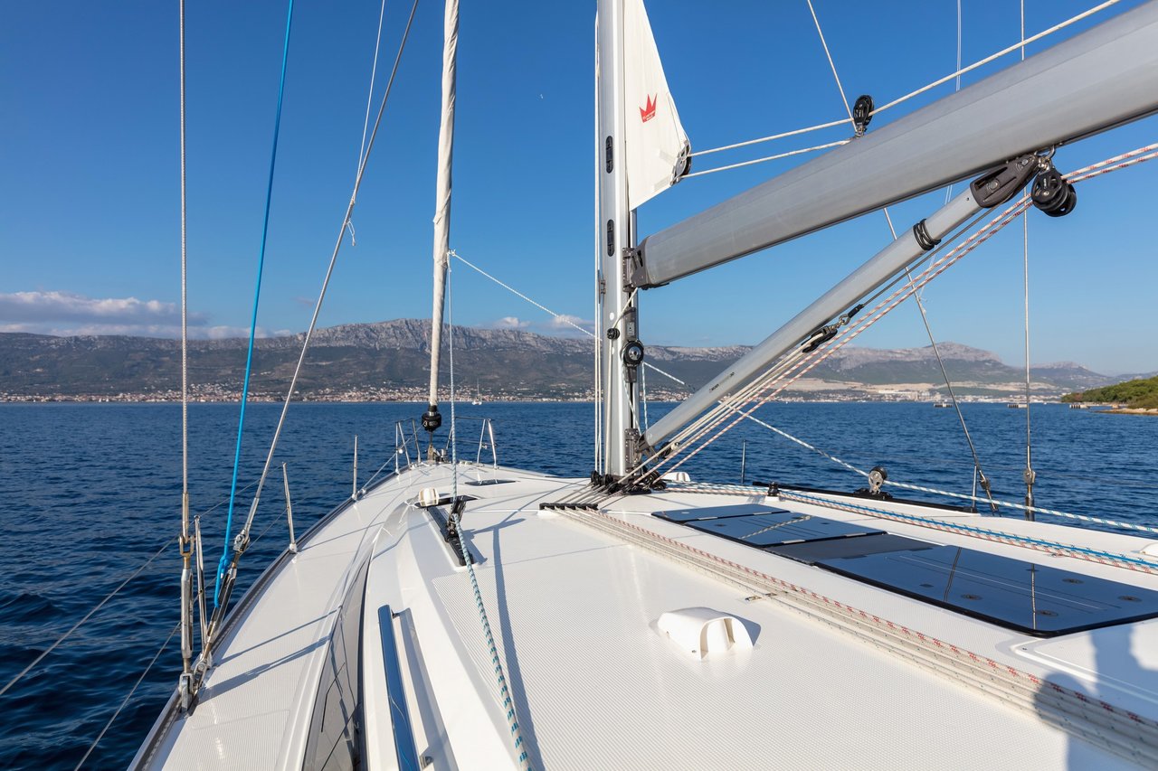Bavaria Cruiser 51 — photo 10