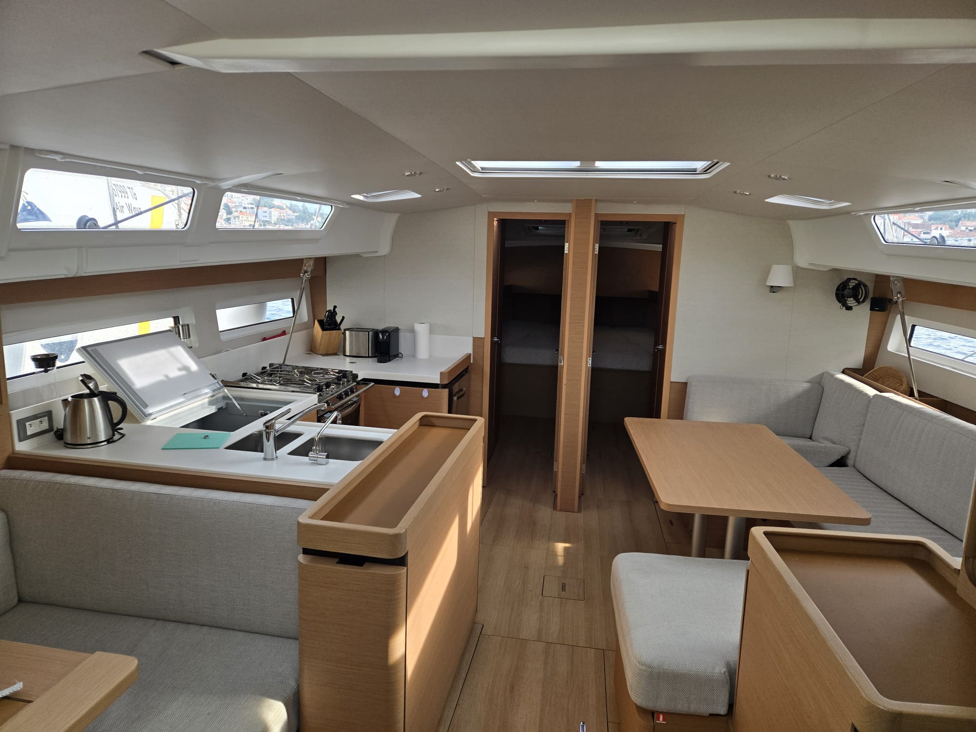 Sun Odyssey 490 - 4 + 1 cab. — photo 3