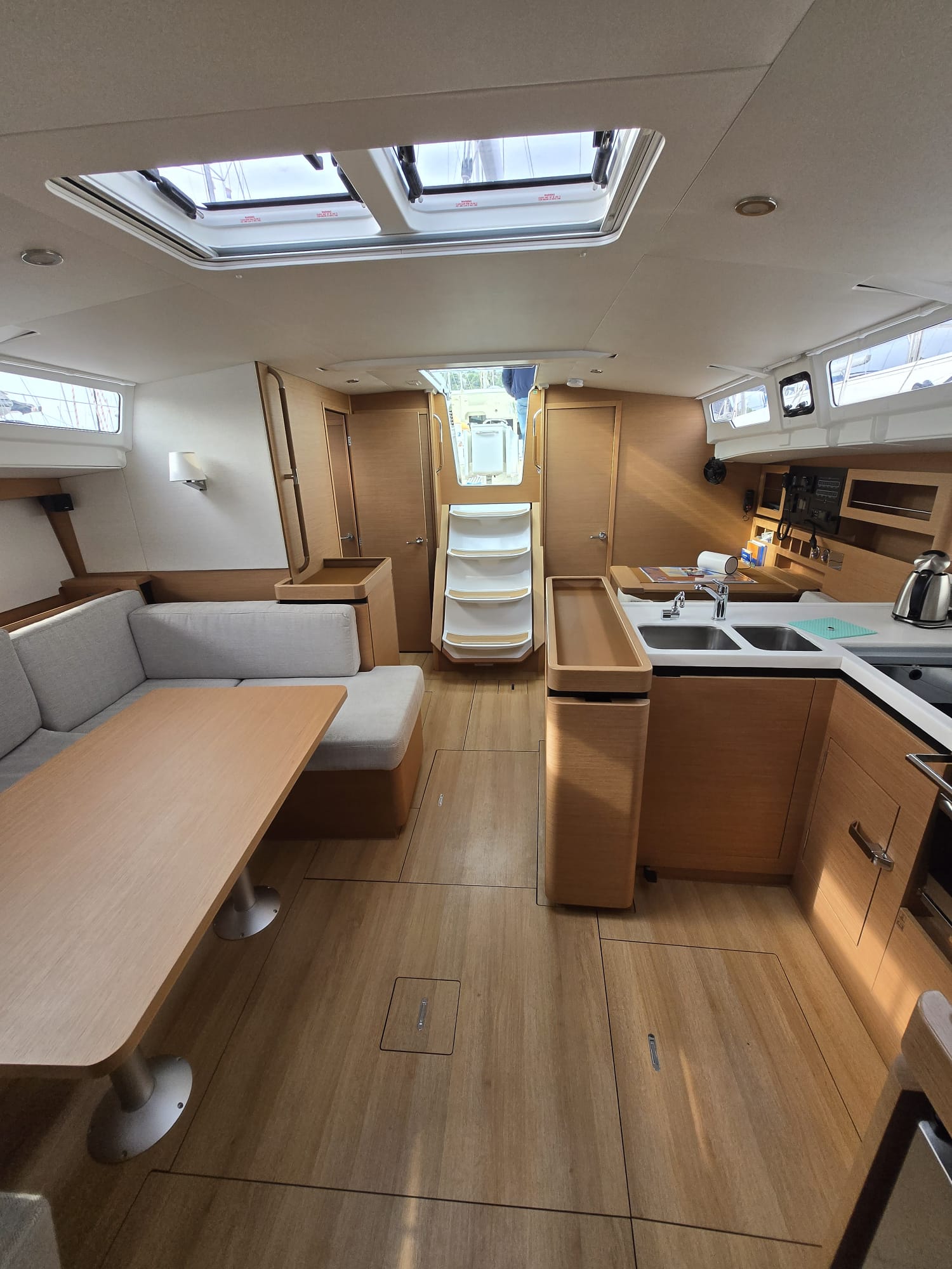 Sun Odyssey 490 - 4 + 1 cab. — photo 5