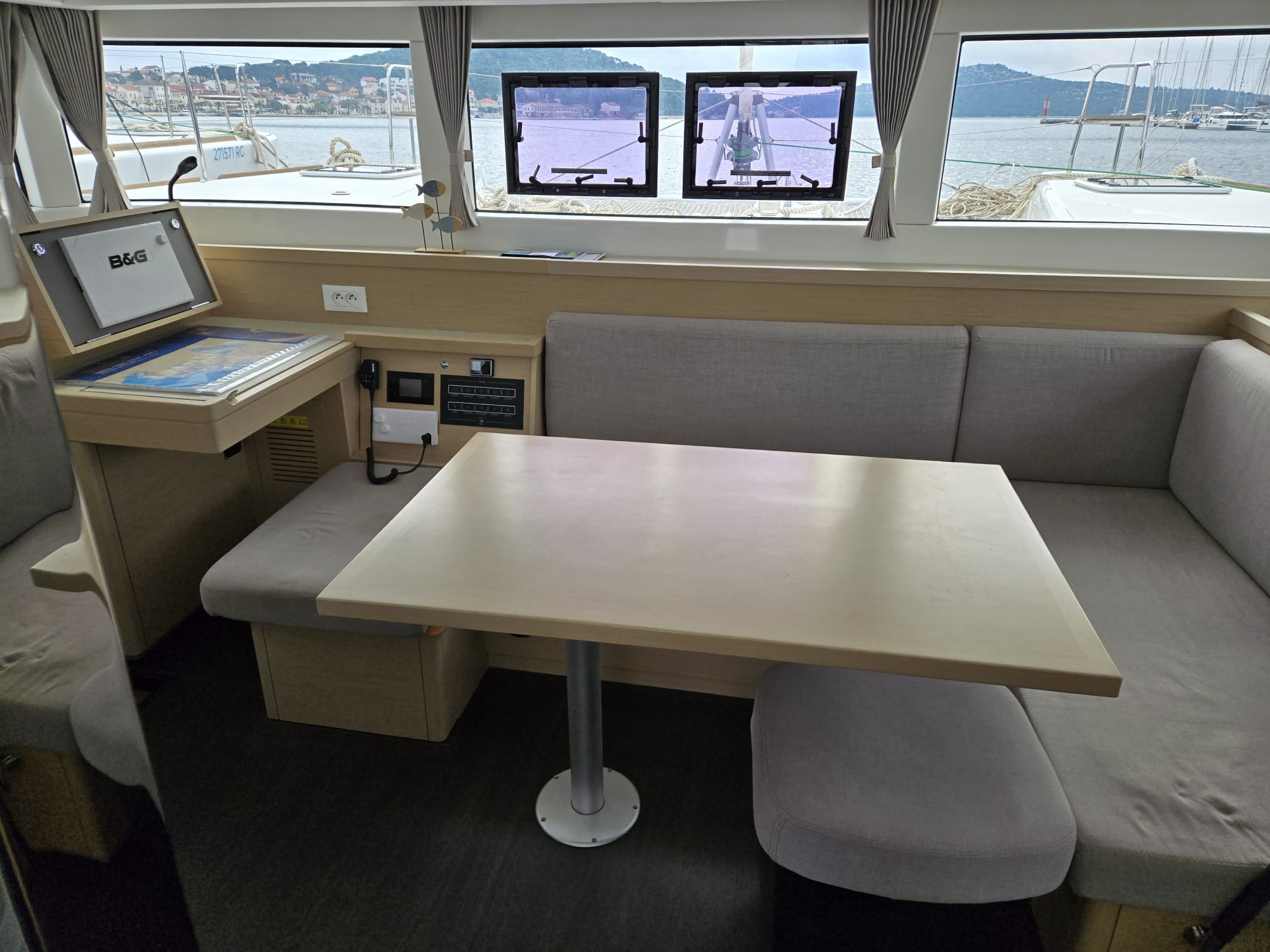 Lagoon 40 - 3 + 2 cab — photo 9