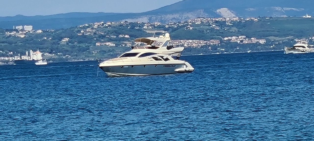 Azimut 50 Flybridge — photo 12
