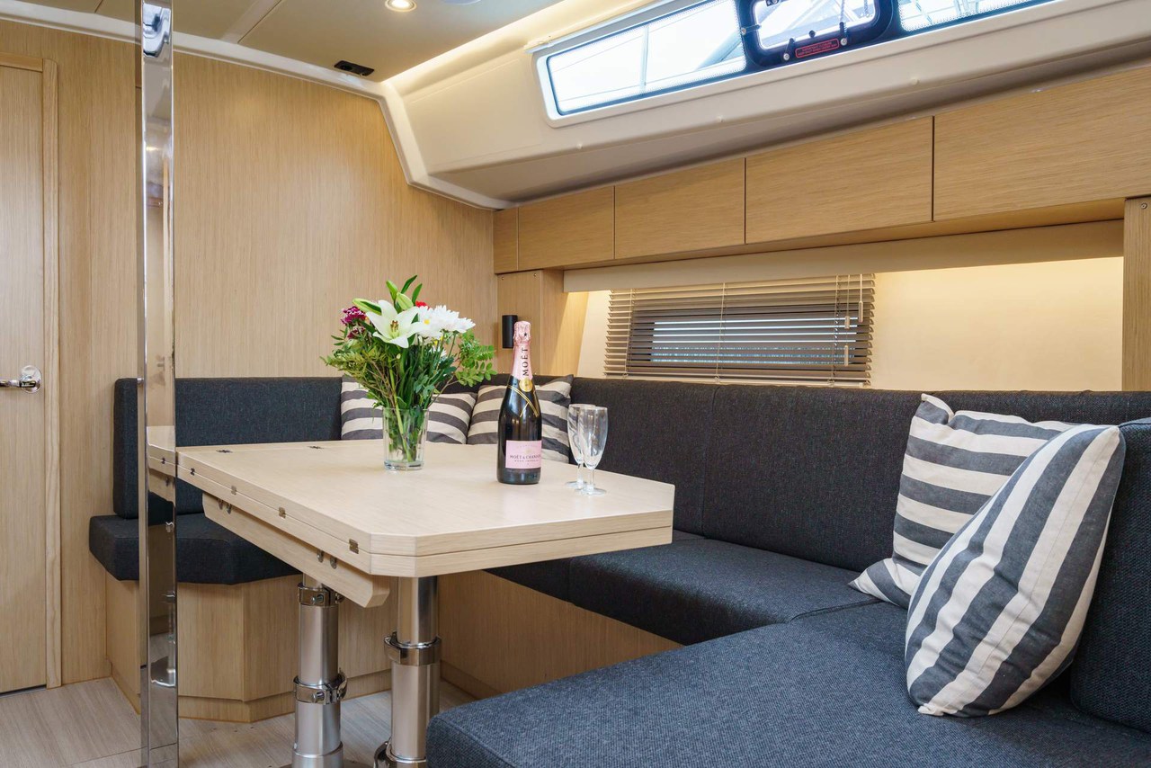 Bavaria C42 — photo 9