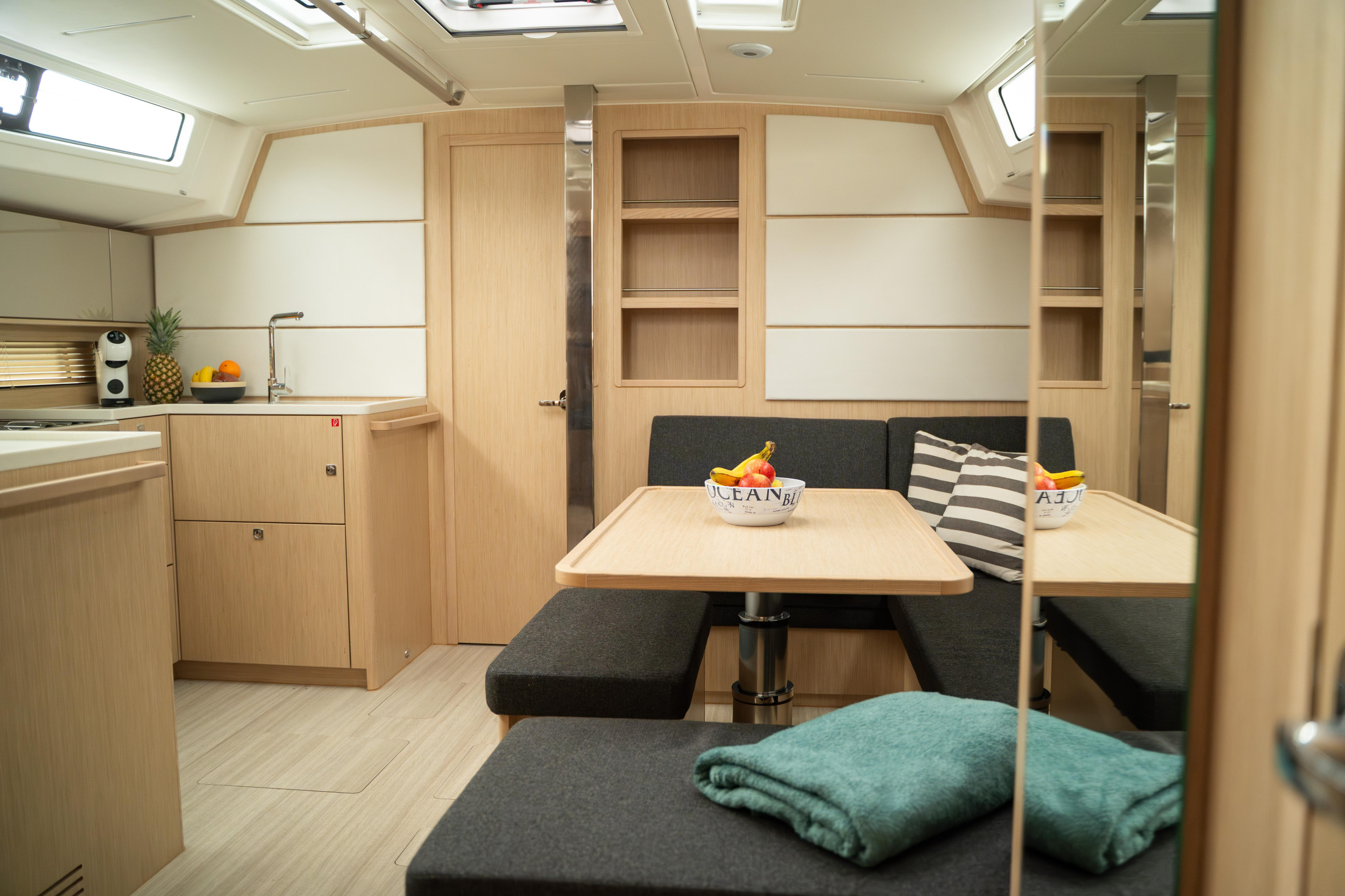 Bavaria C46 - 4 cab. — photo 10