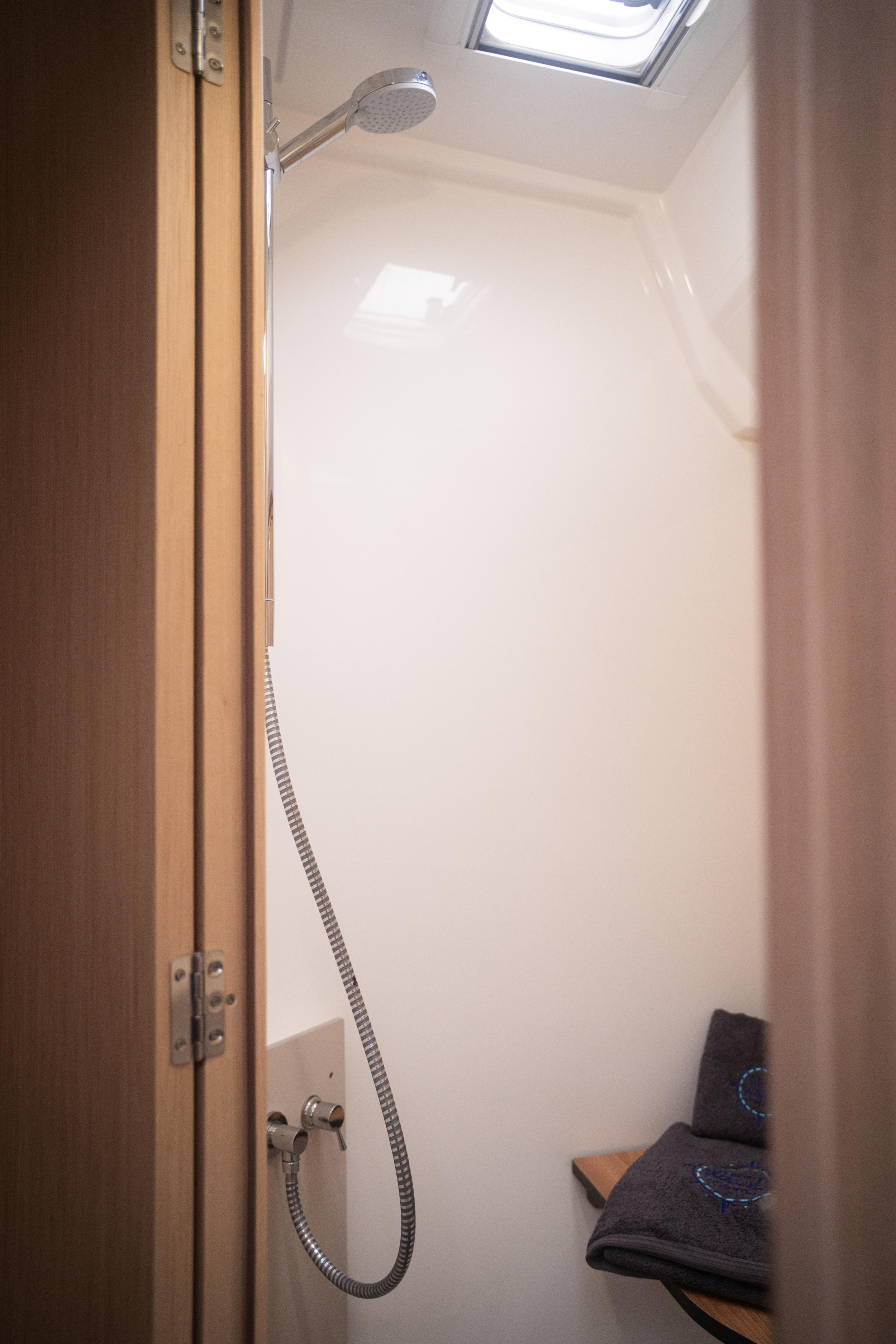 Bavaria C46 - 4 cab. — photo 16