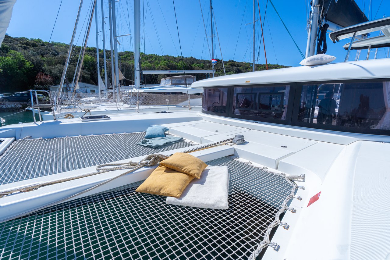 Lagoon 42 - 4 + 2 cab. — photo 14