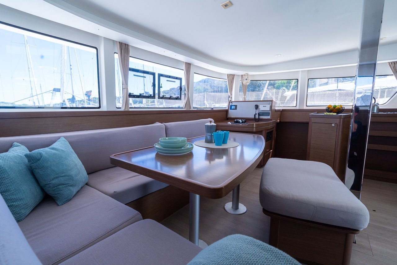 Lagoon 42 - 4 + 2 cab. — photo 22