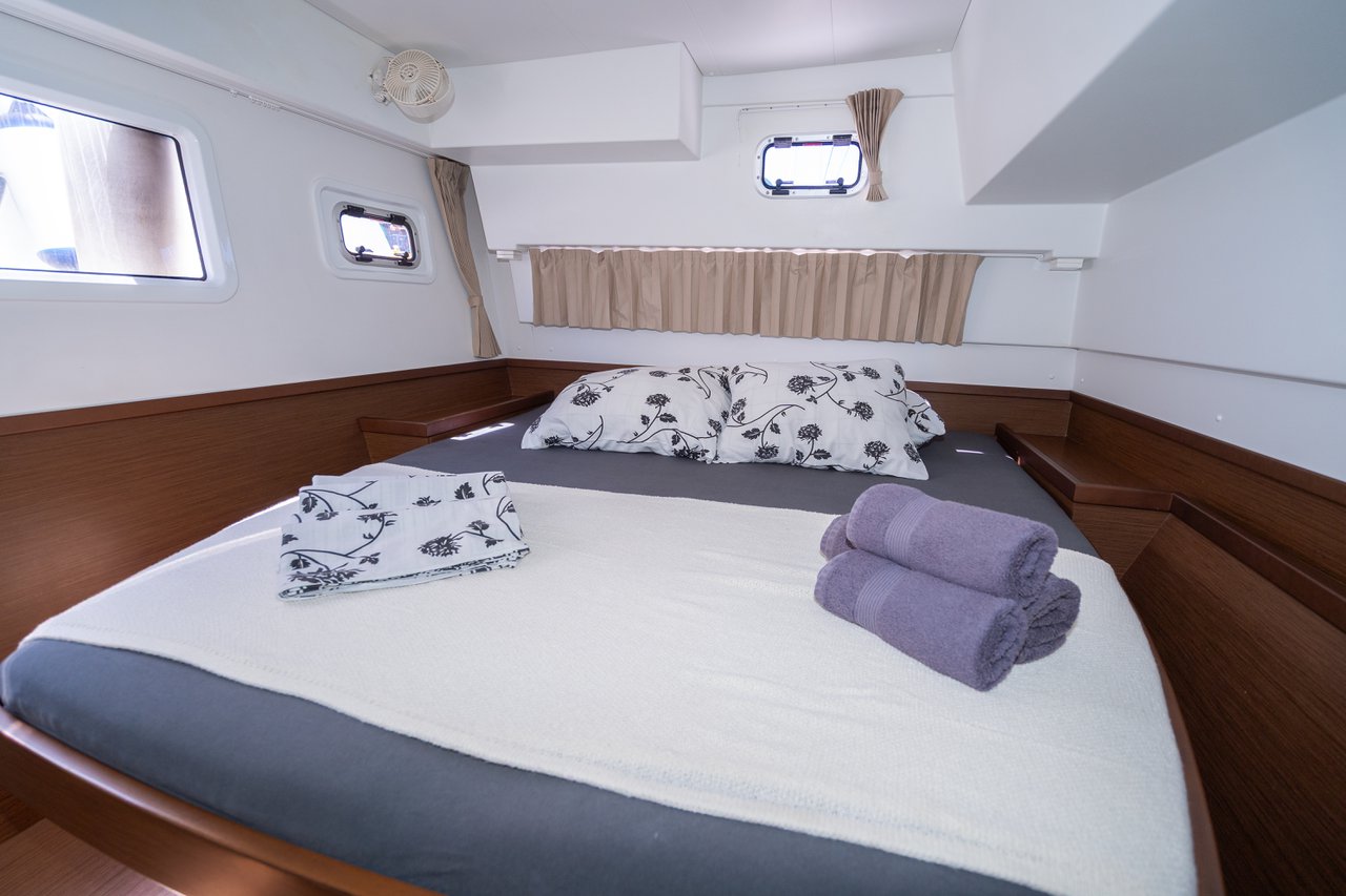 Lagoon 42 - 4 + 2 cab. — photo 28