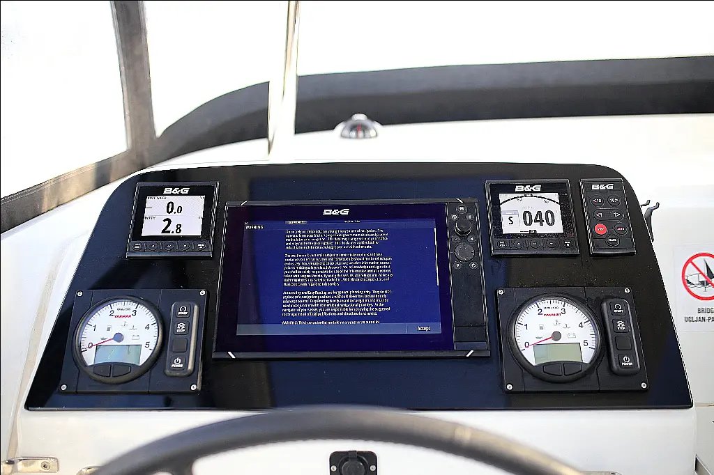 Lagoon 42 - 4 + 2 cab. — photo 7