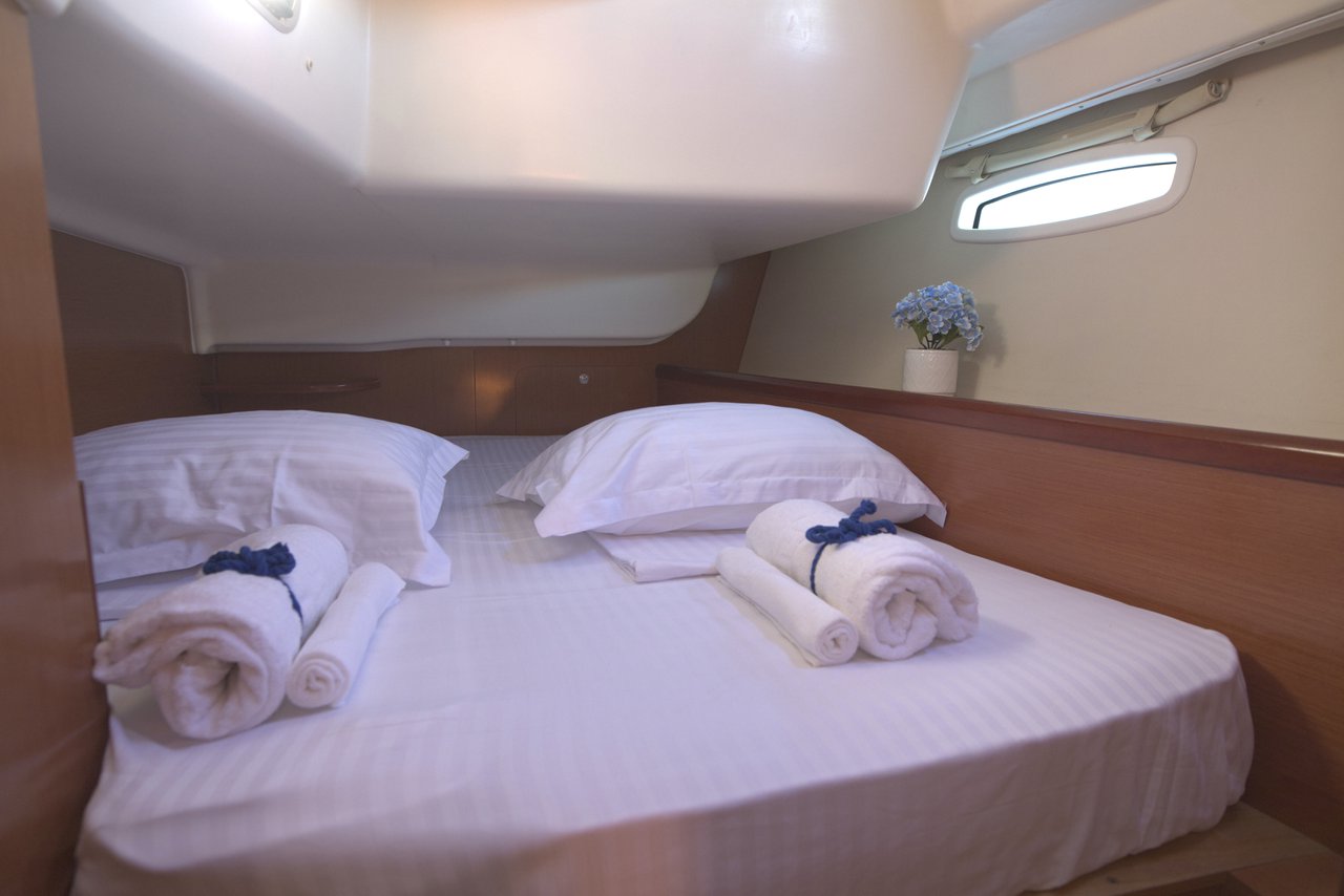 Oceanis 43 — photo 16