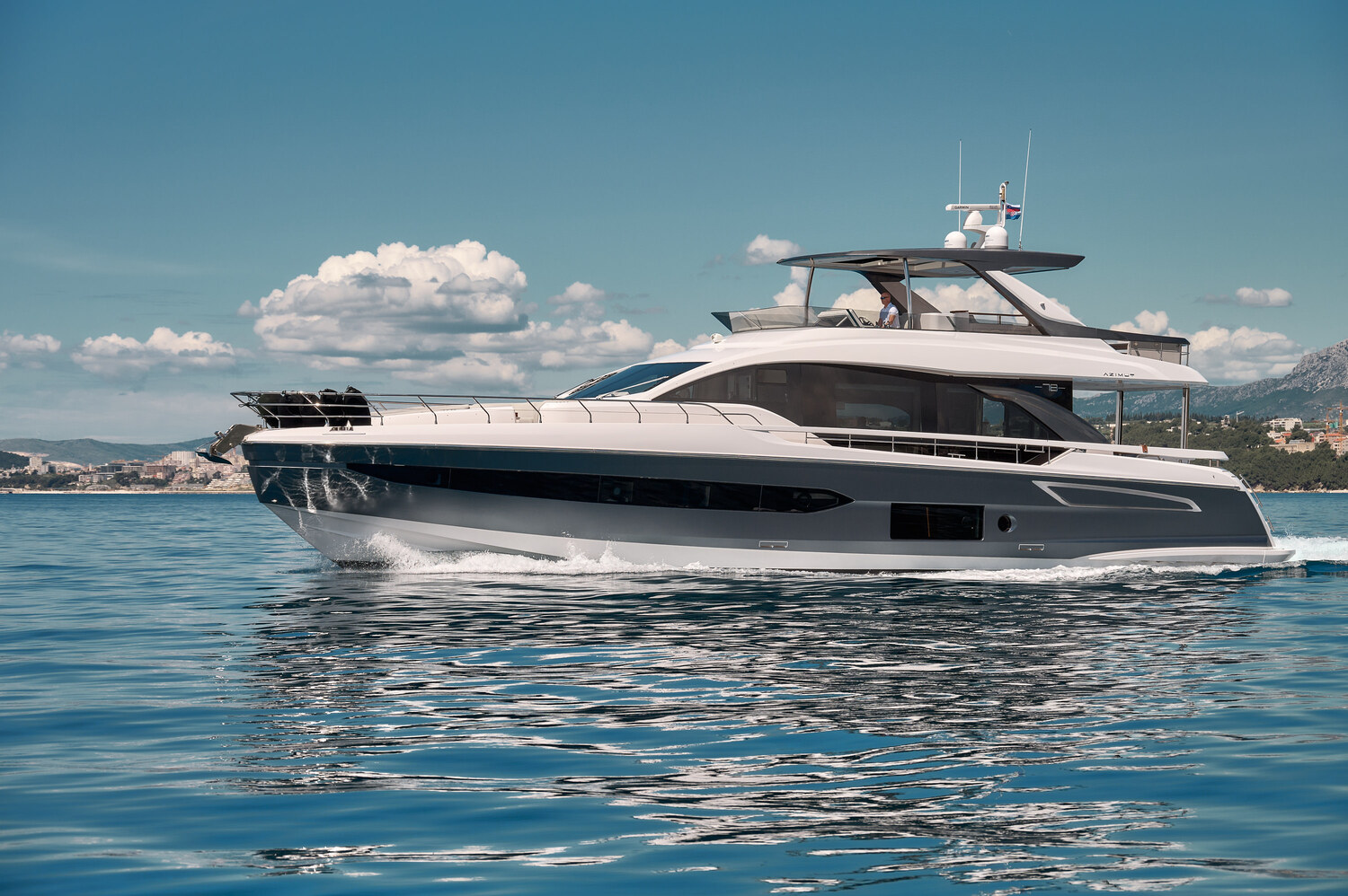 Azimut 78 Fly - 4 + 1 cab. — photo 1