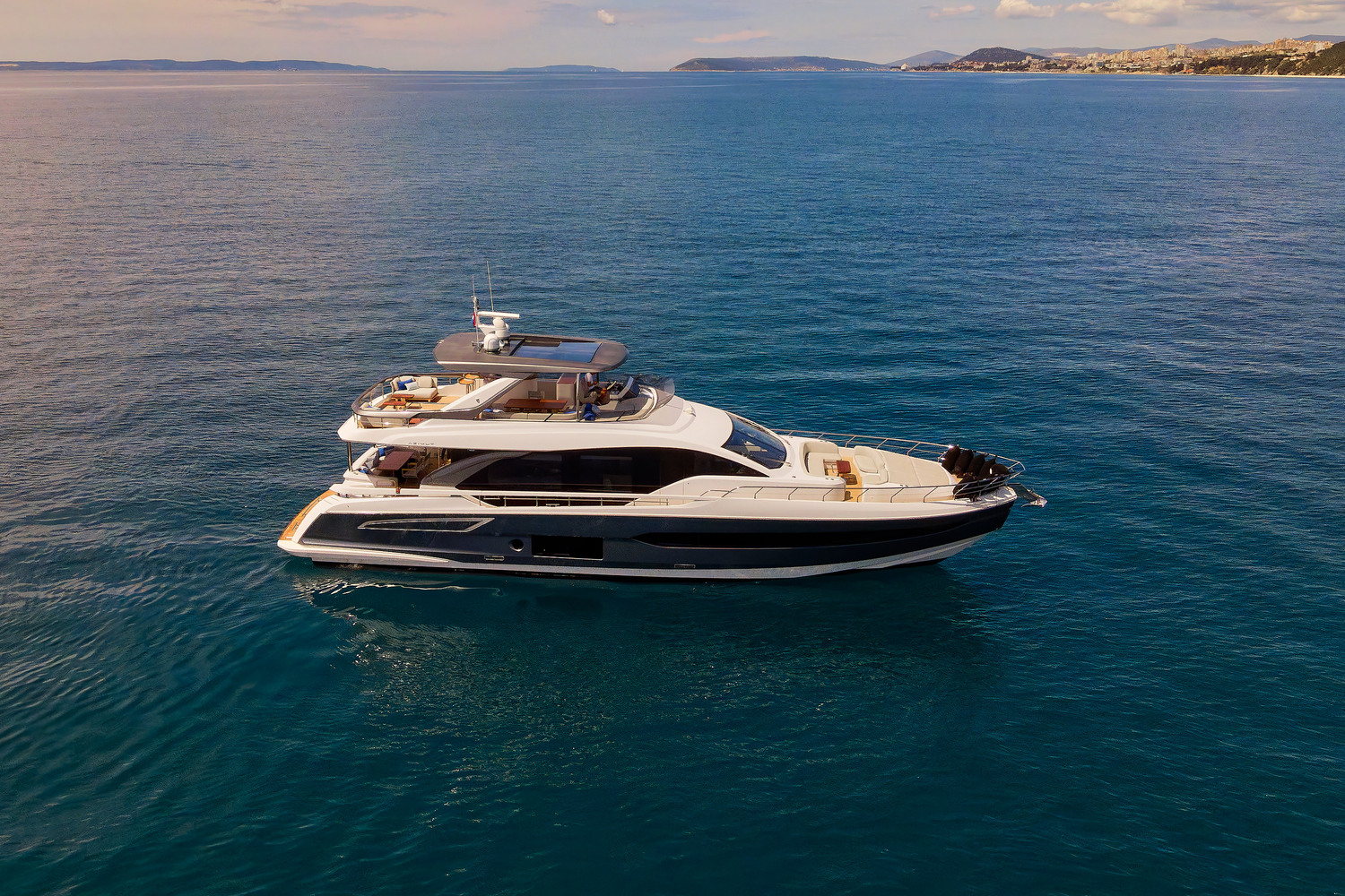 Azimut 78 Fly - 4 + 1 cab. — photo 4
