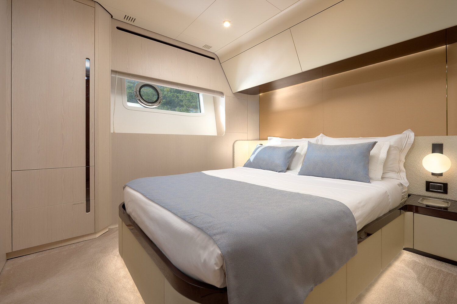 Azimut 78 Fly - 4 + 1 cab. — photo 26