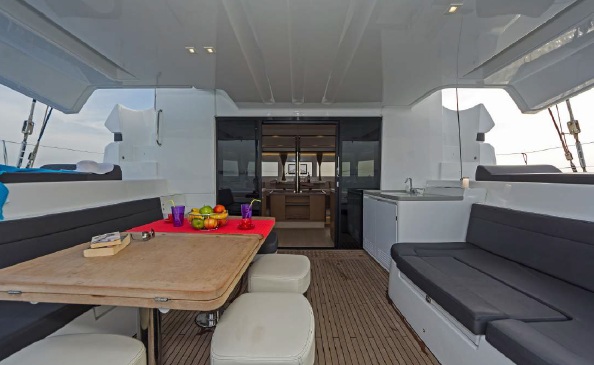 Lagoon 50 - 6 + 2 cab. — photo 4
