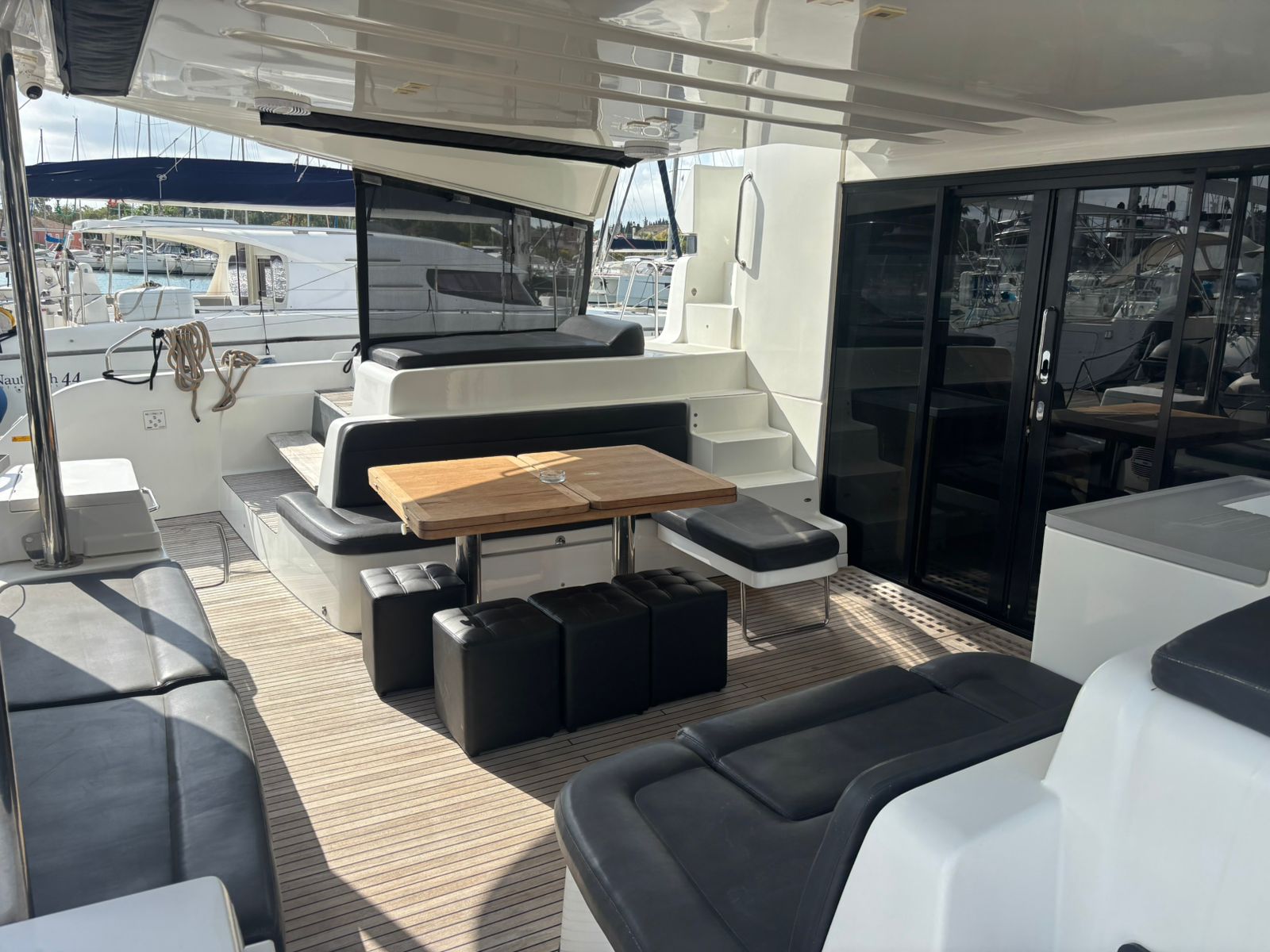 Lagoon 50 - 6 + 2 cab. — photo 10