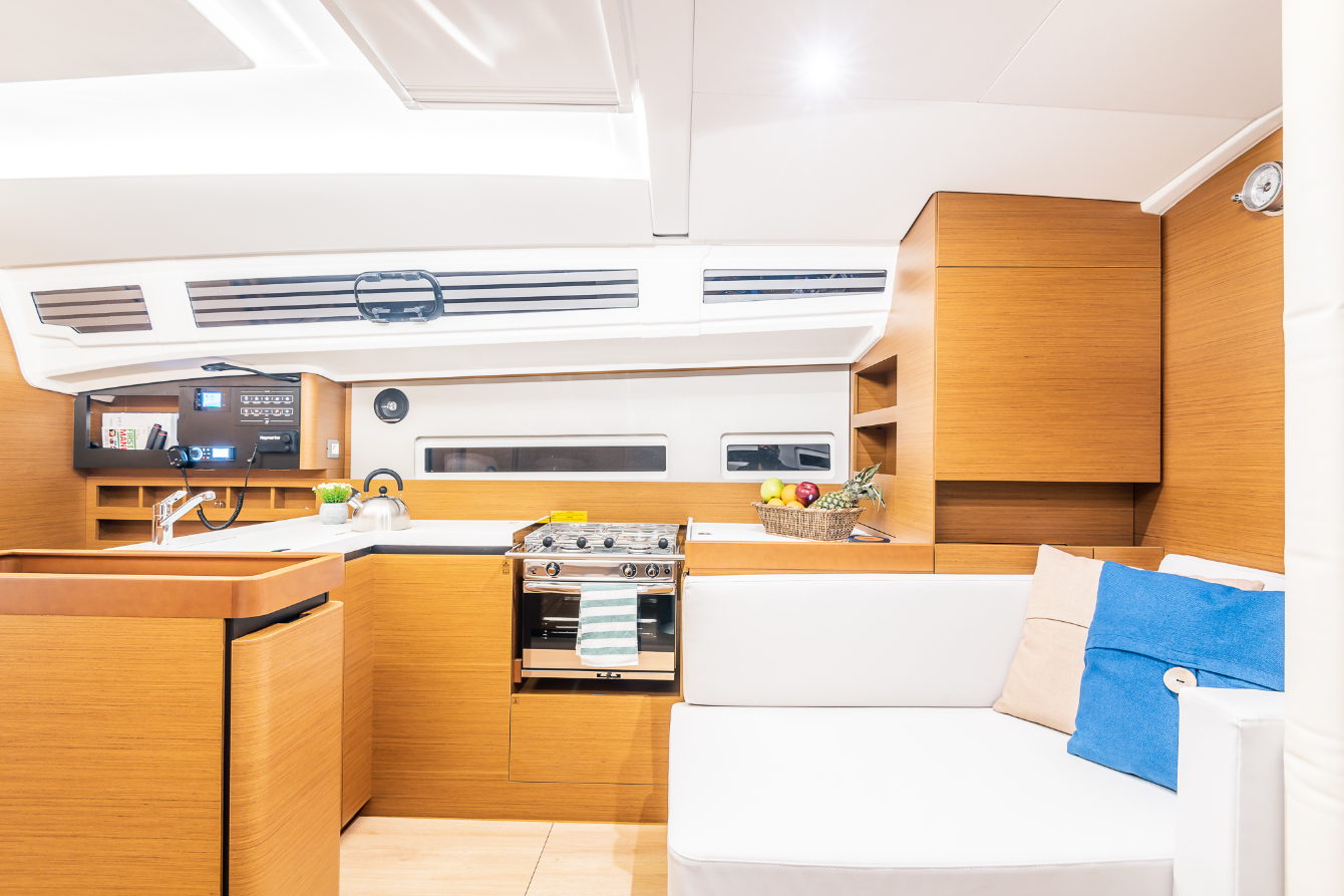 Sun Odyssey 410 - 3 cab. — photo 13