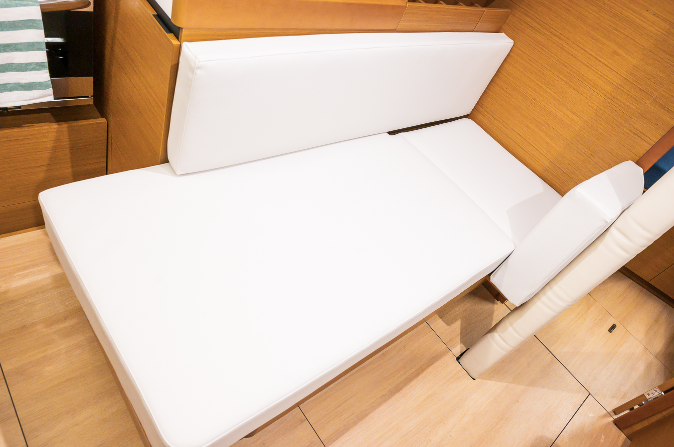 Sun Odyssey 410 - 3 cab. — photo 17