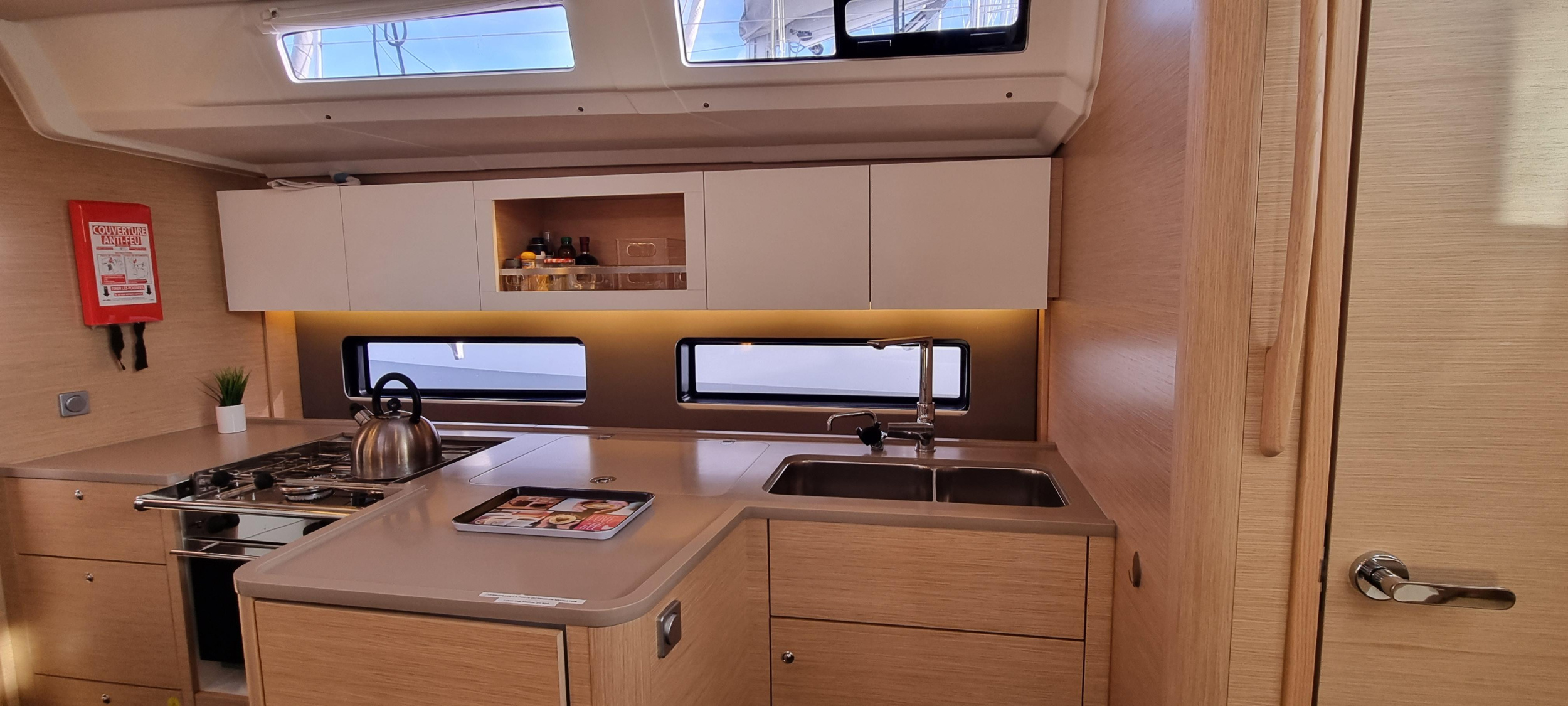Dufour 41 - 3 cab. — photo 12