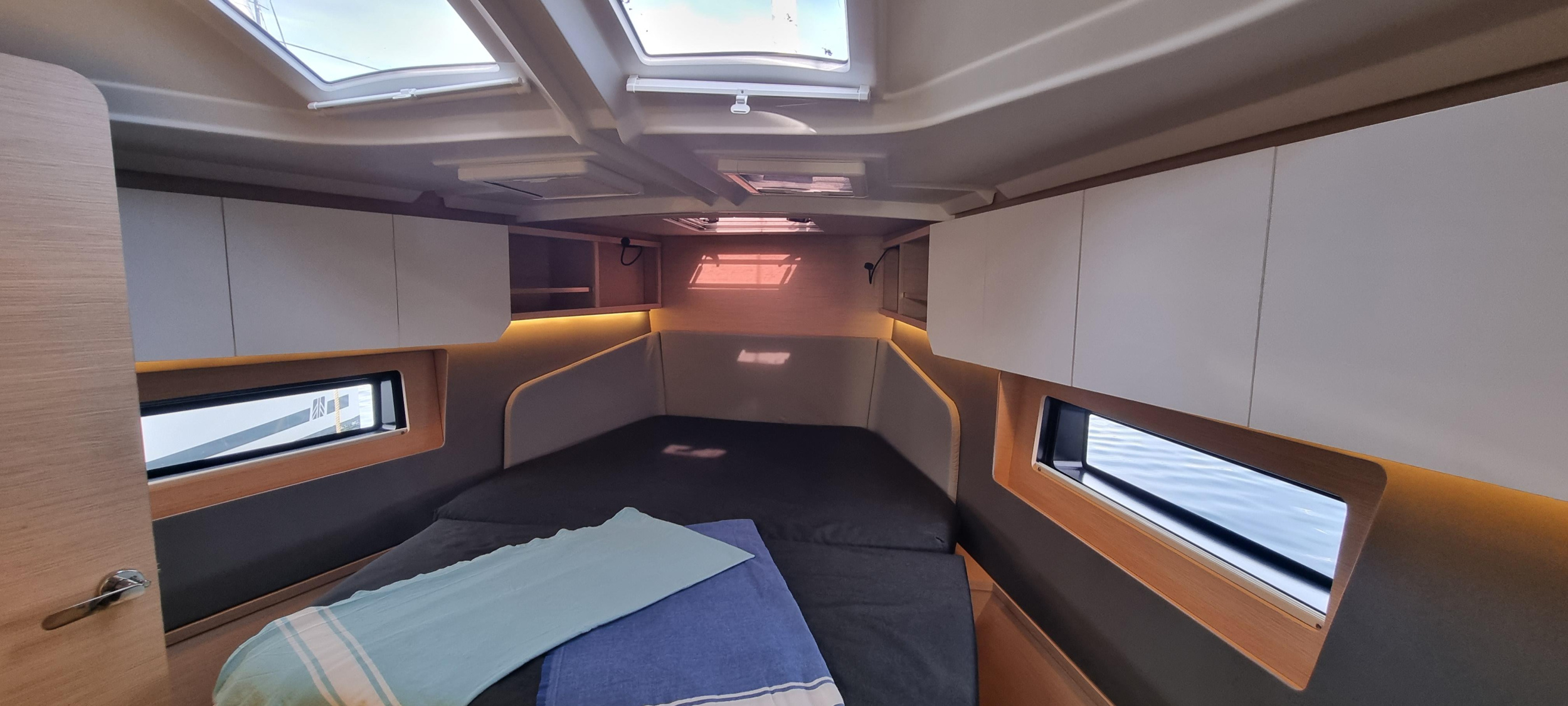 Dufour 41 - 3 cab. — photo 15