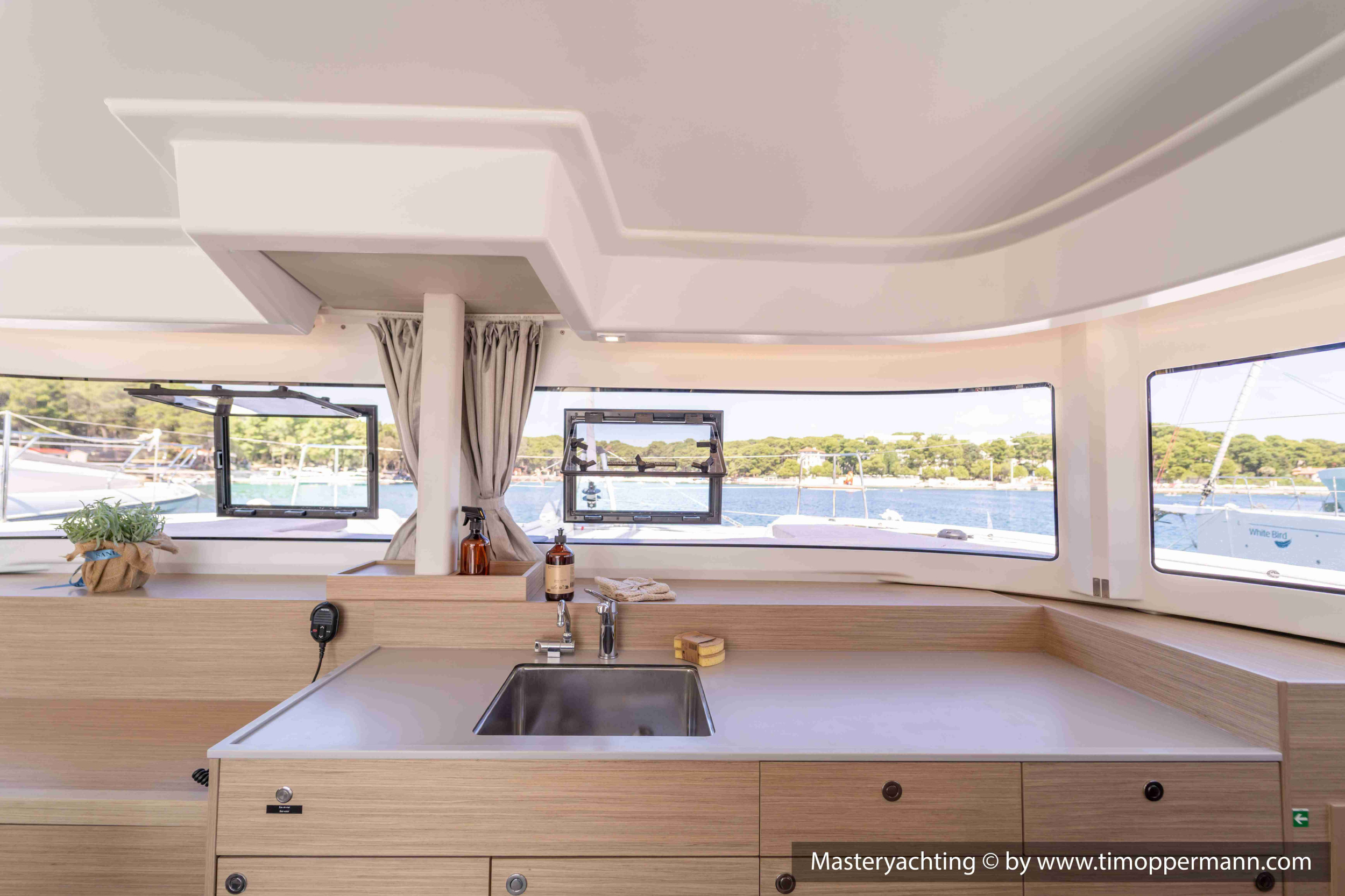 Lagoon 38 - 4 + 2 cab. — photo 17