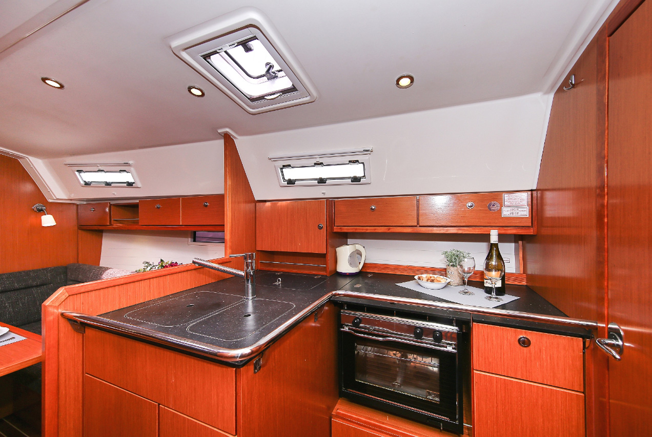 Bavaria Cruiser 36 — photo 15