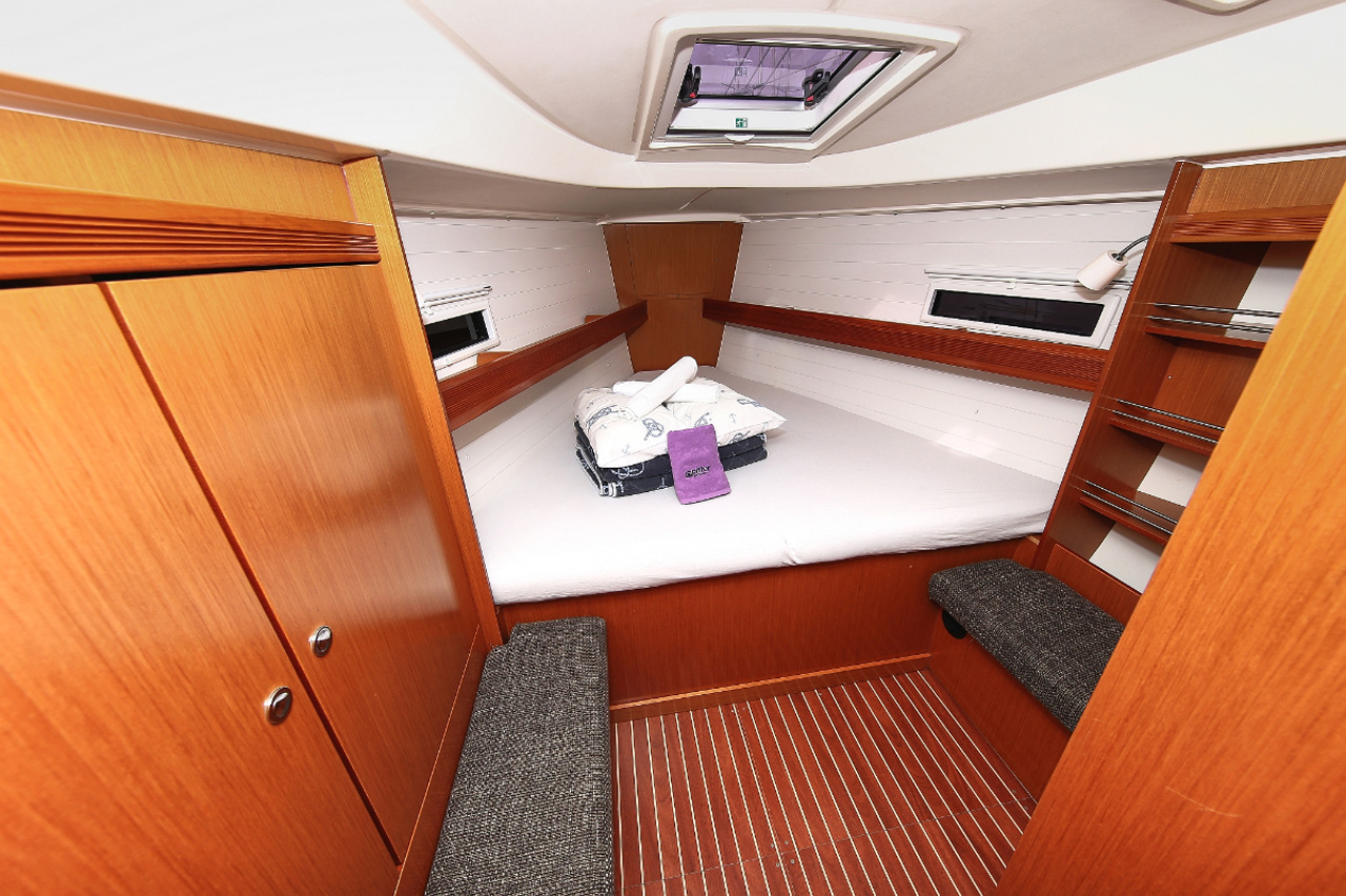 Bavaria Cruiser 36 — photo 17