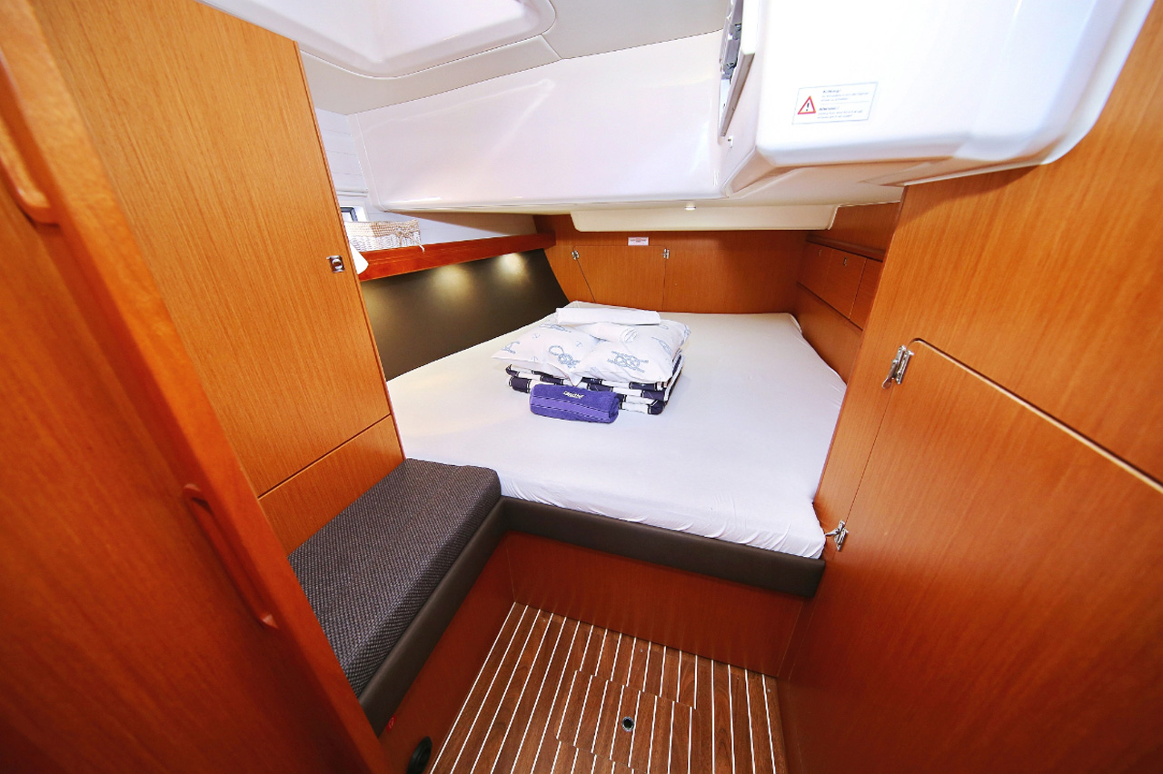 Bavaria Cruiser 36 — photo 19