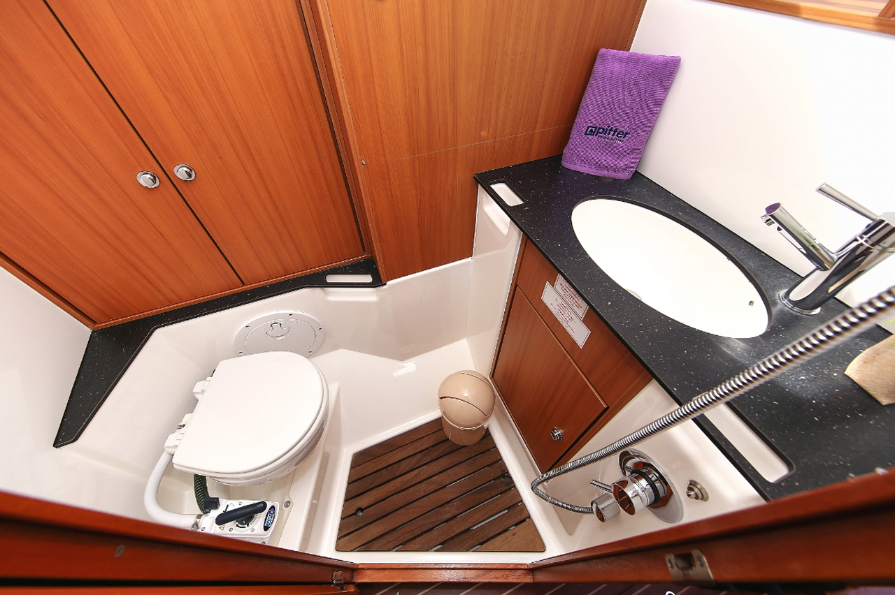 Bavaria Cruiser 36 — photo 21