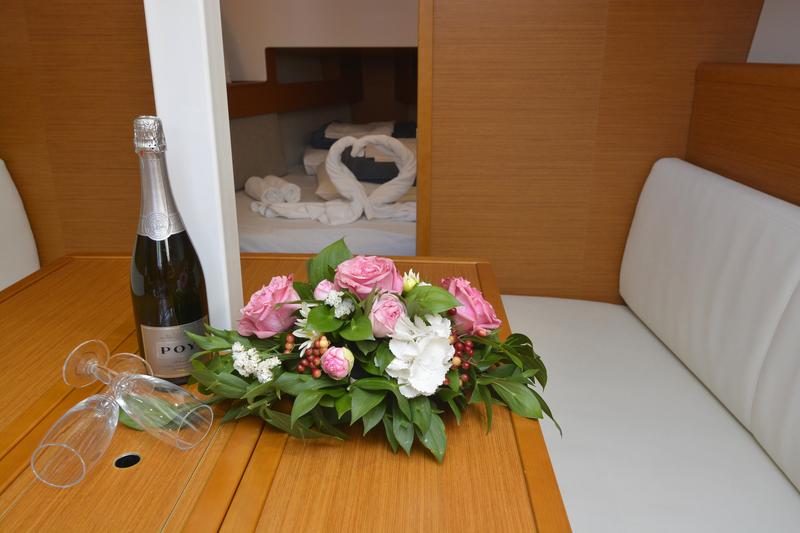Sun Odyssey 33i - 2 cab. — photo 11