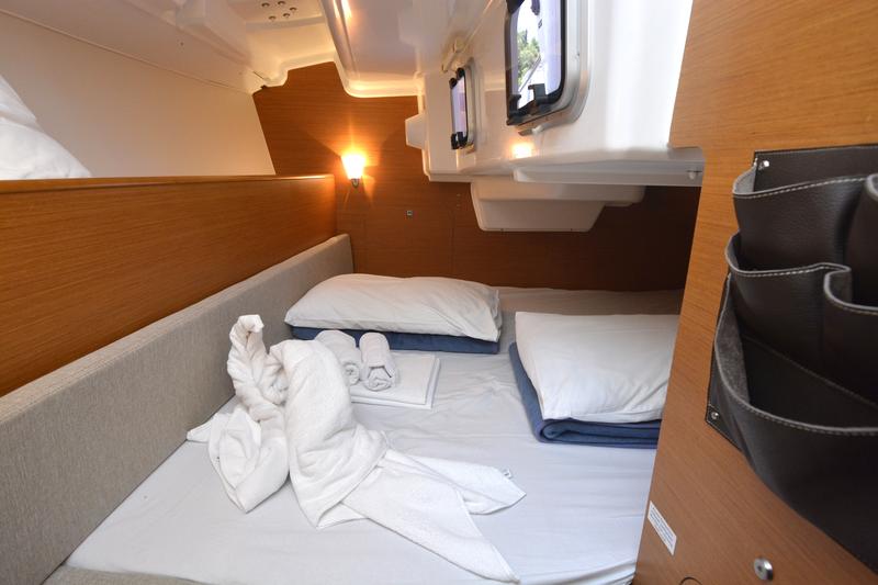 Sun Odyssey 33i - 2 cab. — photo 14