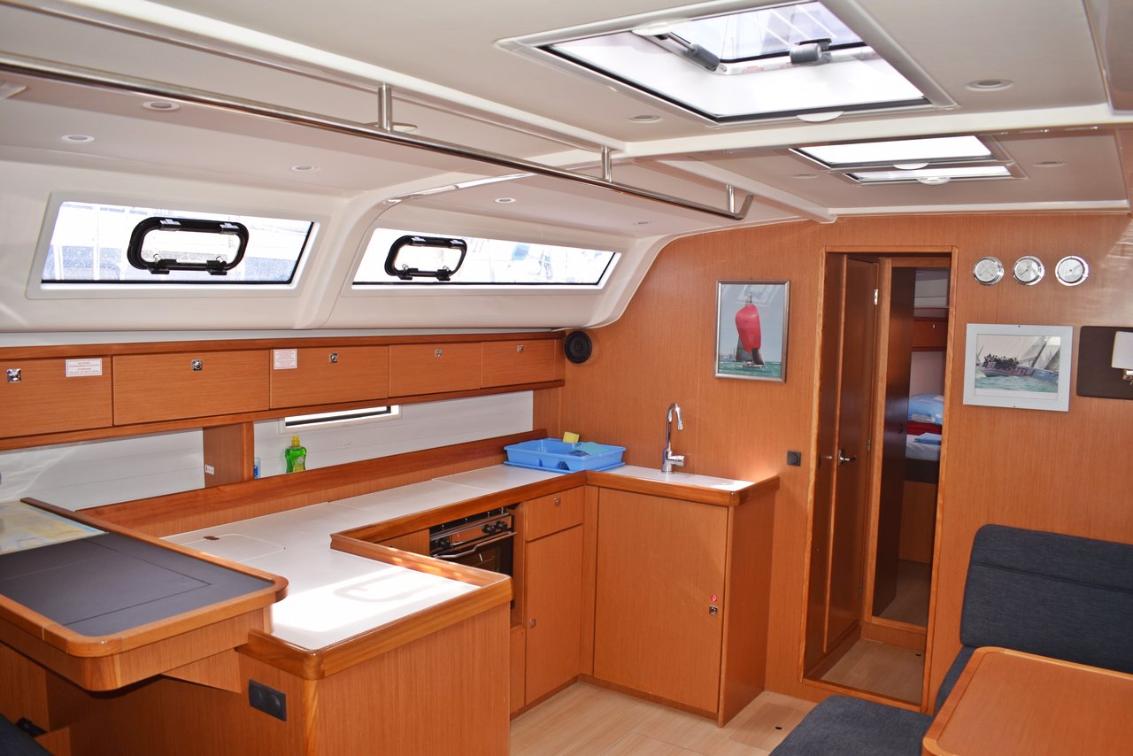 Bavaria Cruiser 51 — photo 12