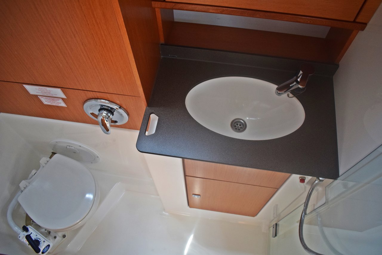 Bavaria Cruiser 51 — photo 21