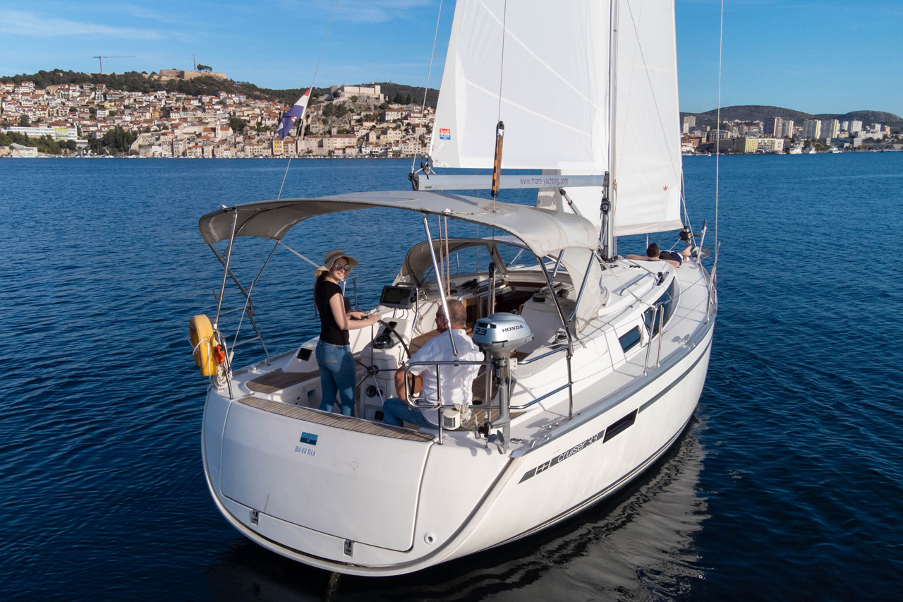 Bavaria Cruiser 33 — photo 6