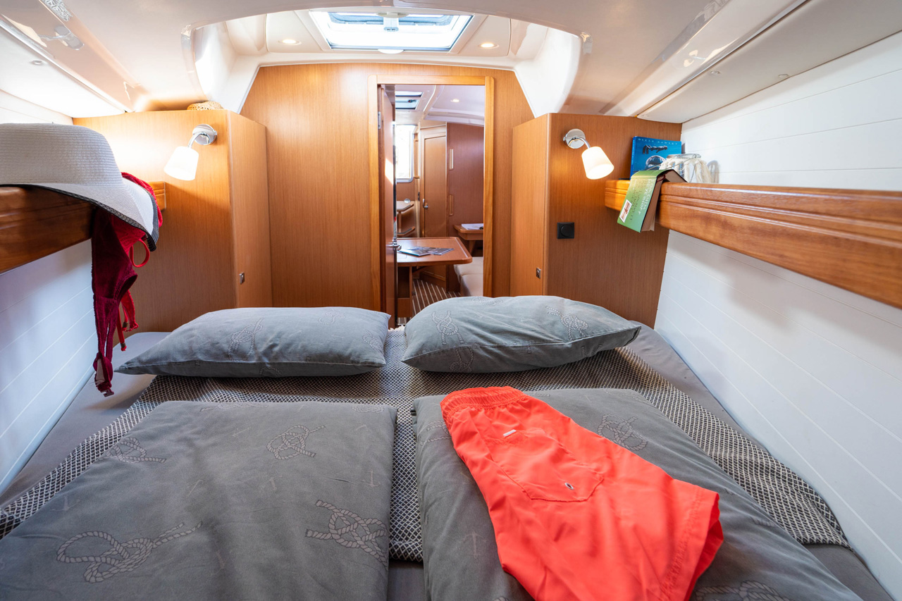 Bavaria Cruiser 33 — photo 16