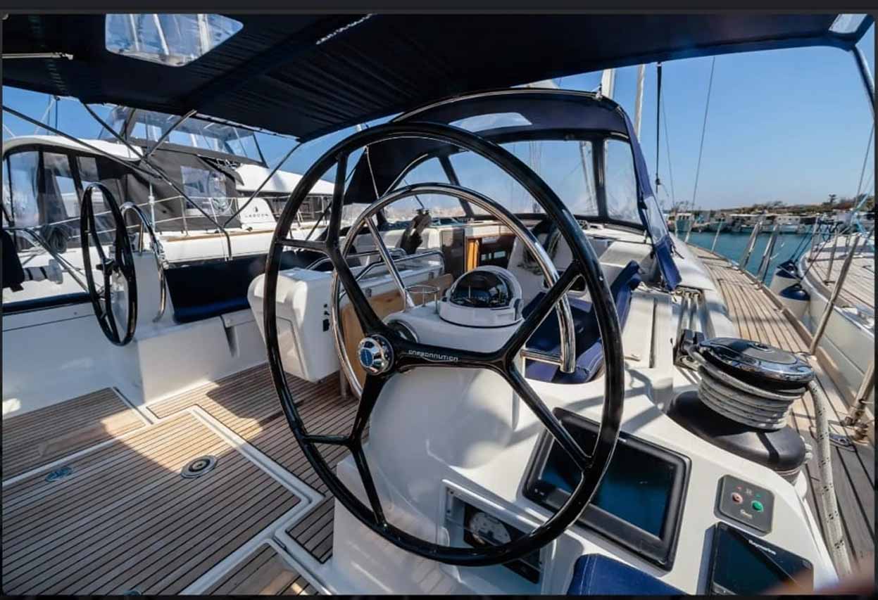 Sun Odyssey 519 - 5 + 1 cab. — photo 1