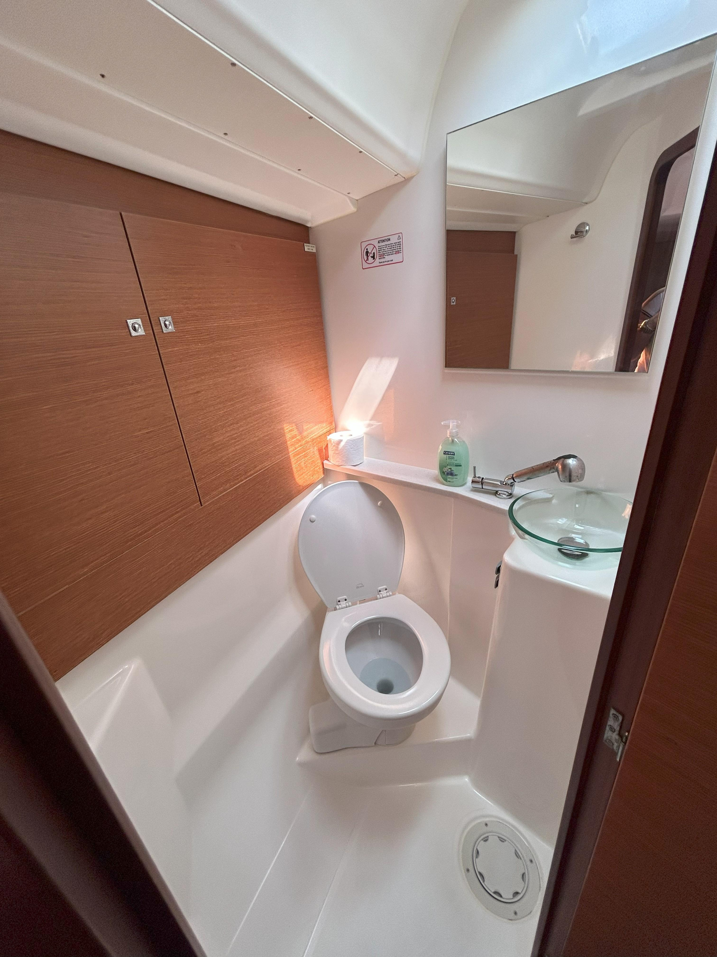 Dufour 460 GL — photo 16