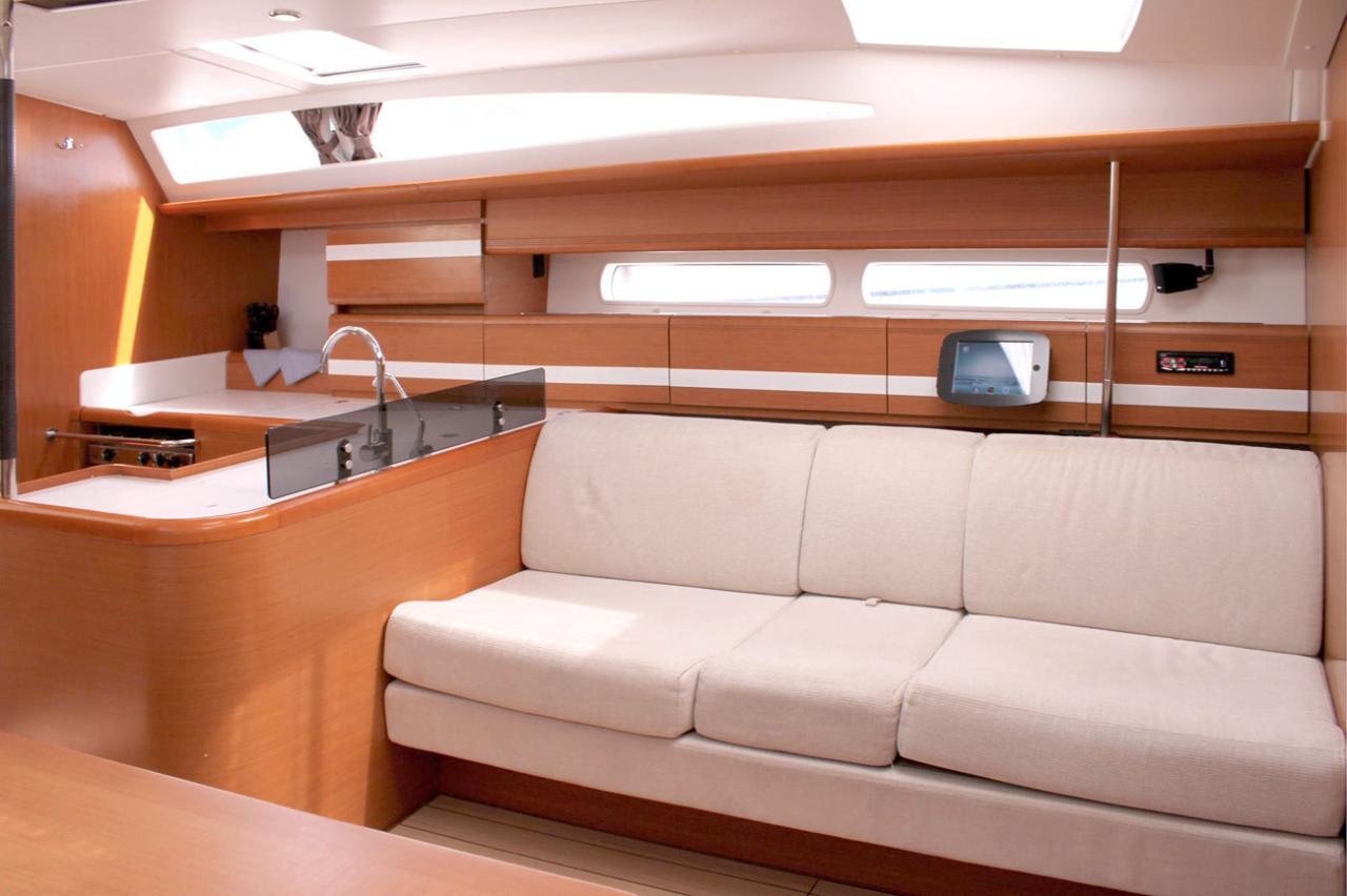 Jeanneau 53 - 6 cab. — photo 11