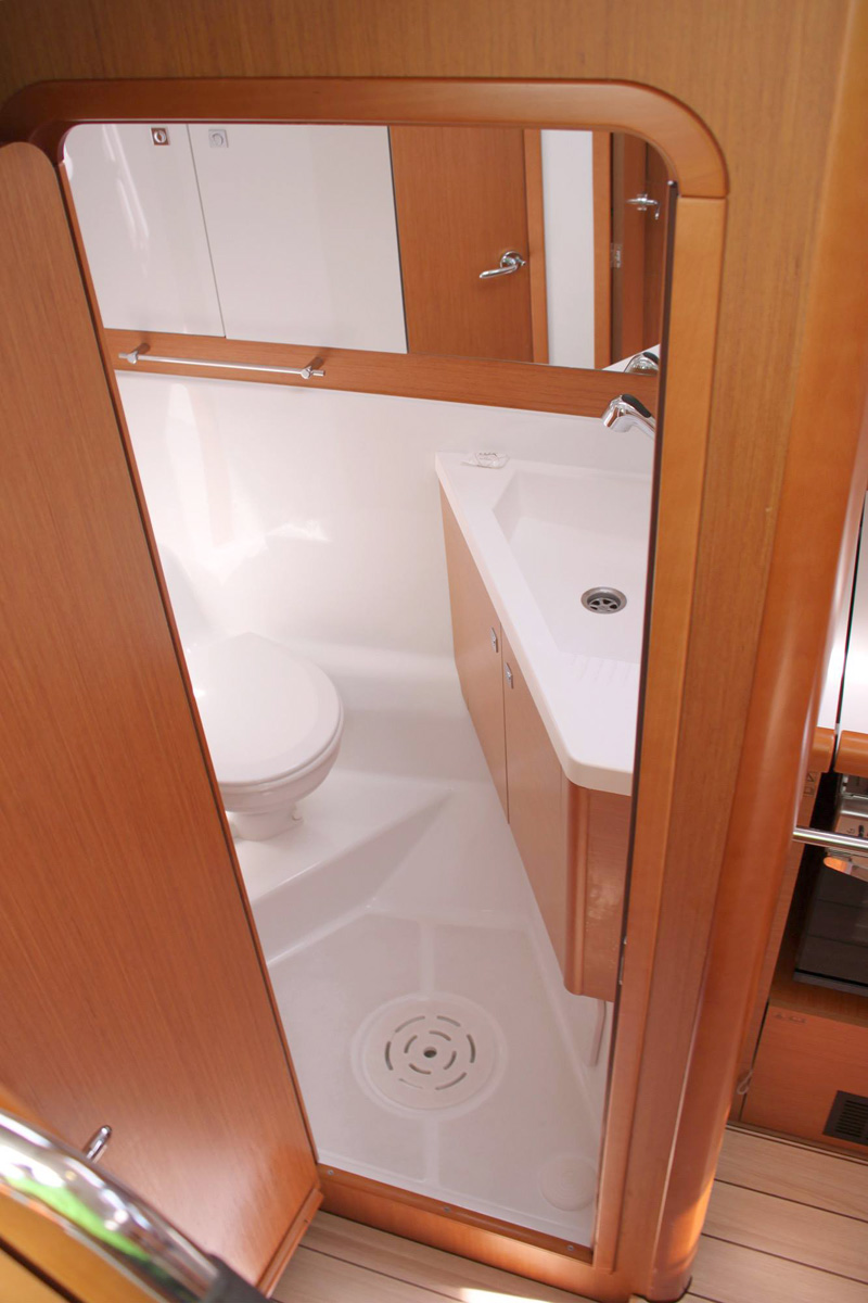 Jeanneau 53 - 6 cab. — photo 17