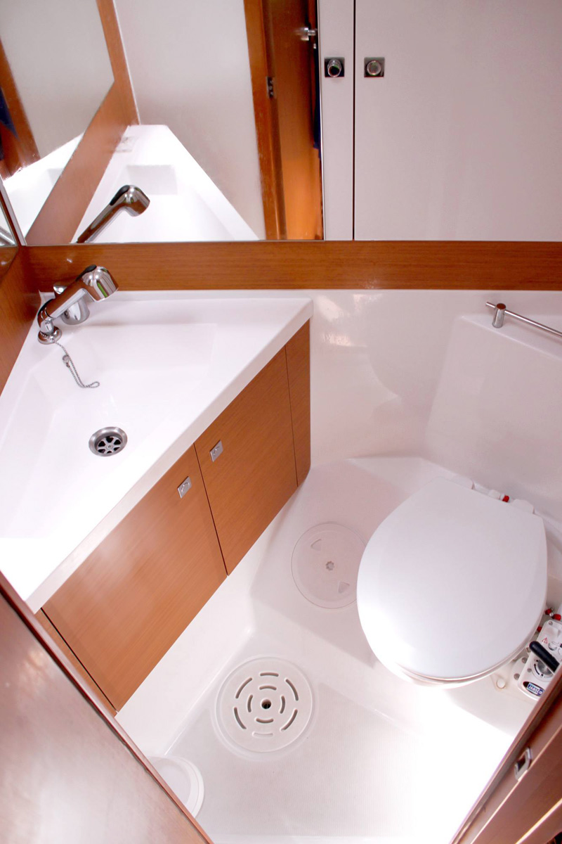 Jeanneau 53 - 6 cab. — photo 18