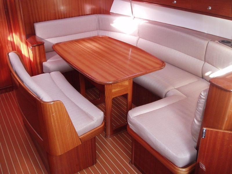 Bavaria 38 — photo 6