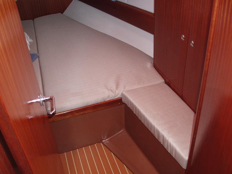Bavaria 38 — photo 7