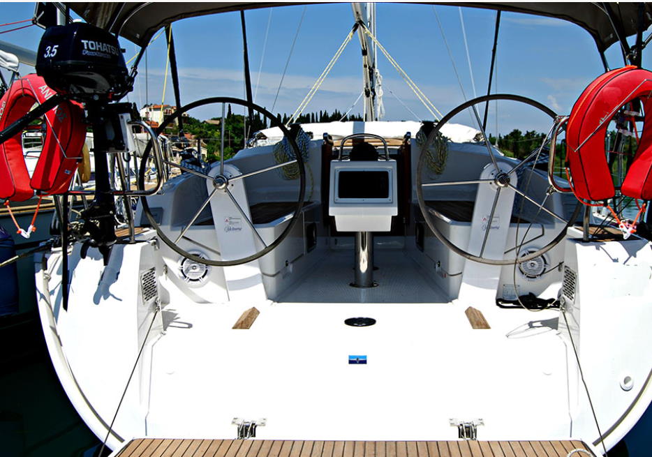 Bavaria 37 — photo 3